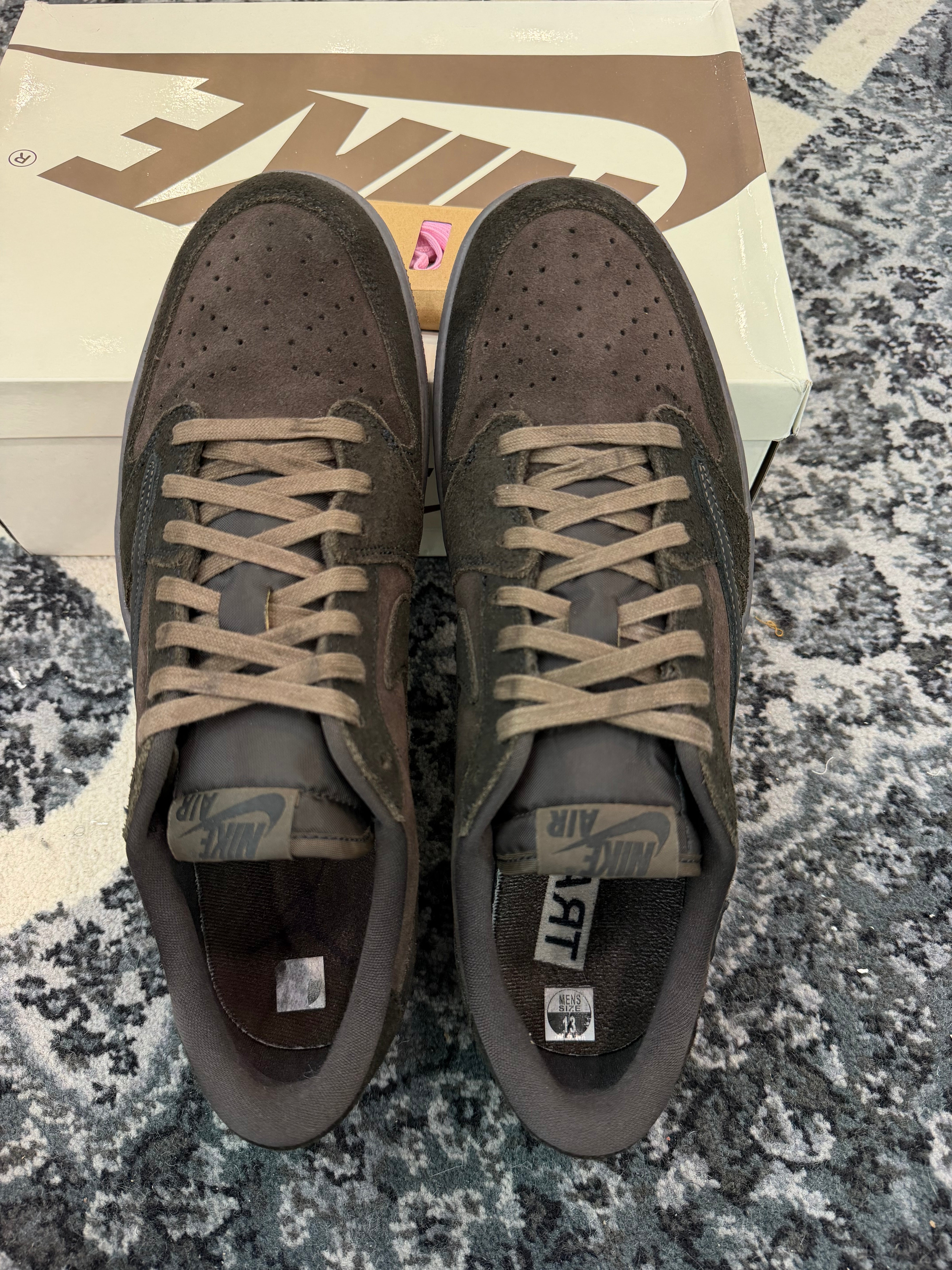 Jordan 1 Low x Travis Scott “Velvet Brown”