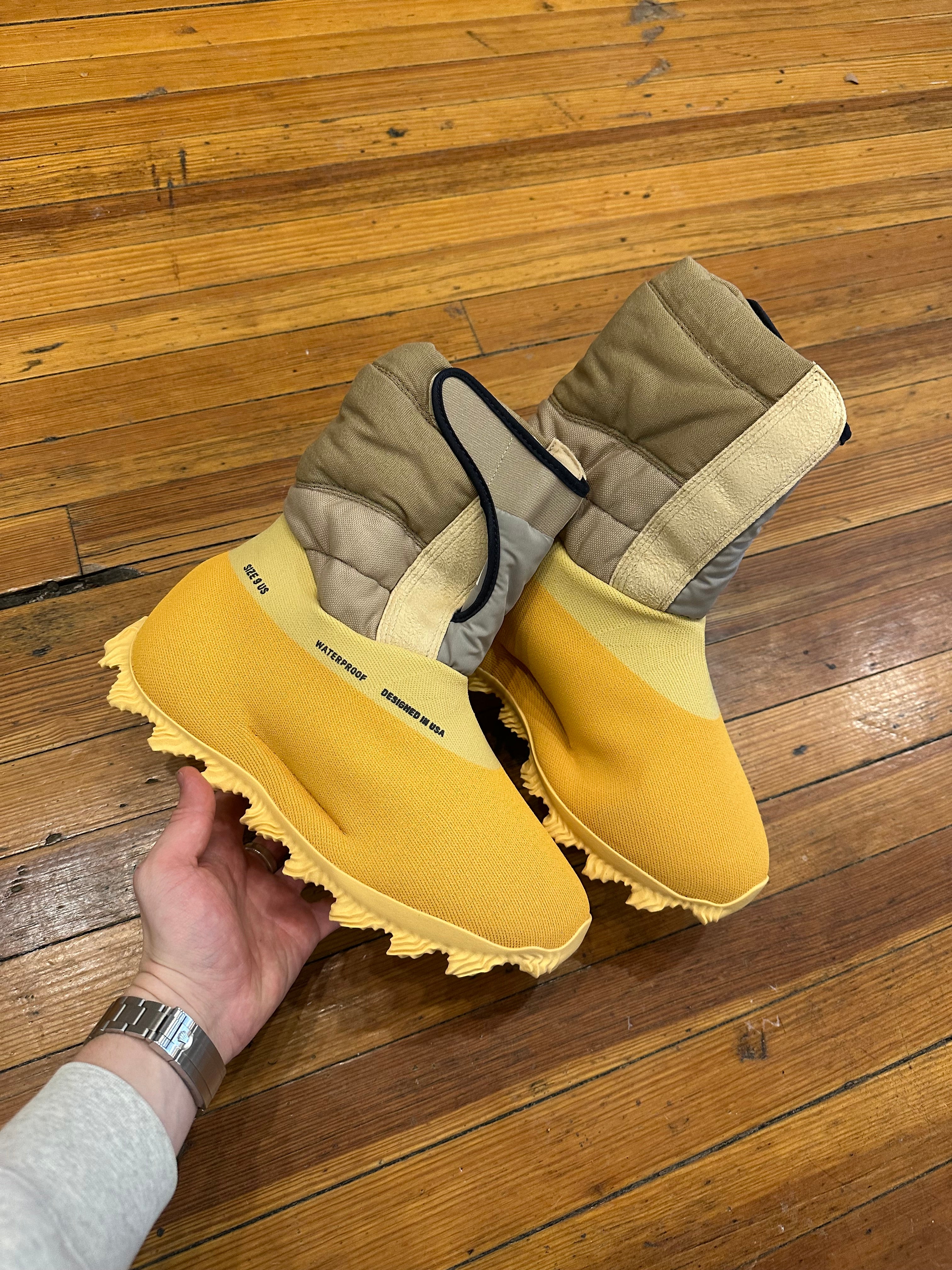 Yeezy Knit RNR Boot “Sulfur”