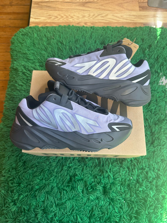 Yeezy 700 MNVN “Geode”