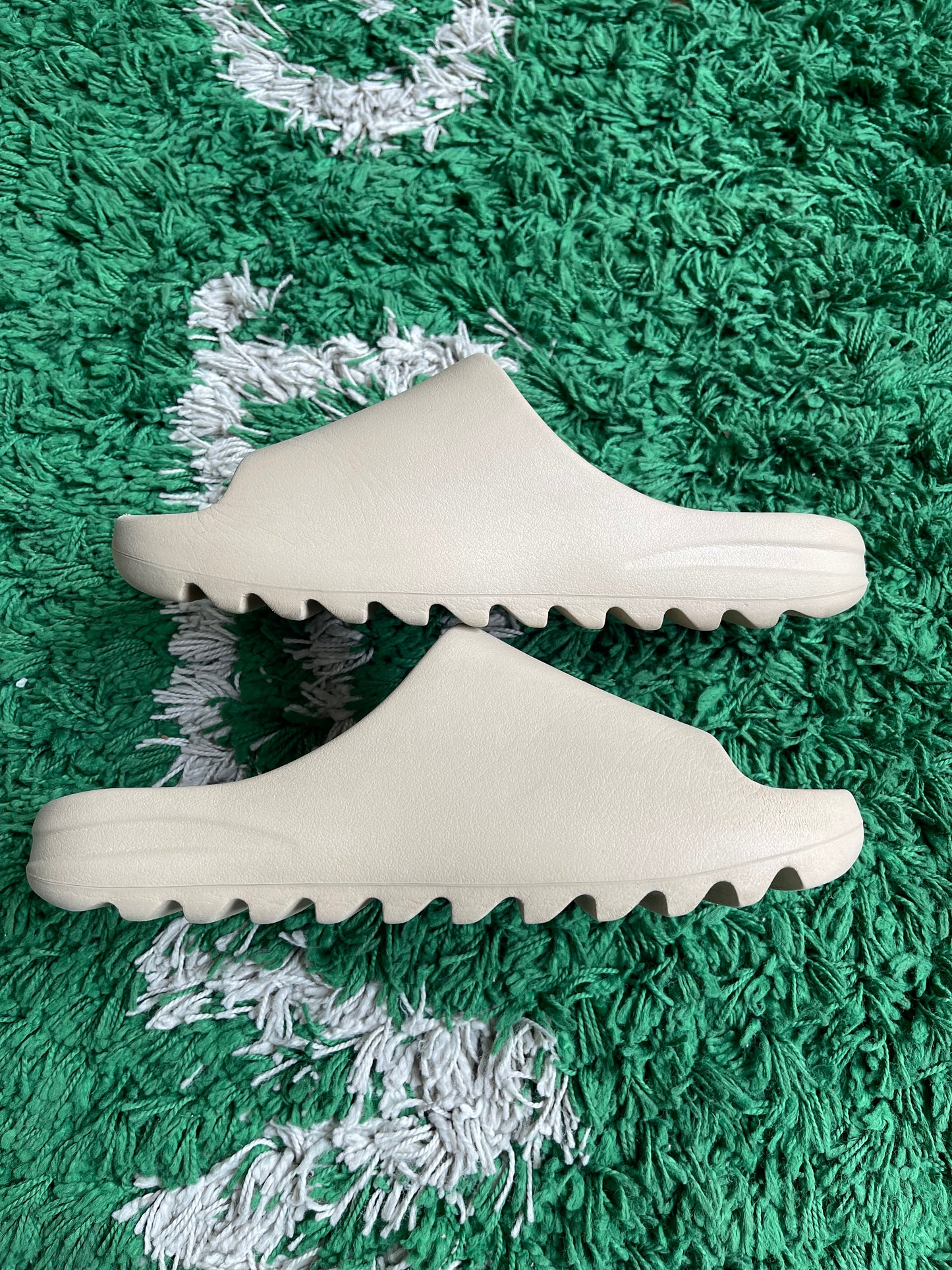 Yeezy Slides “Pure”