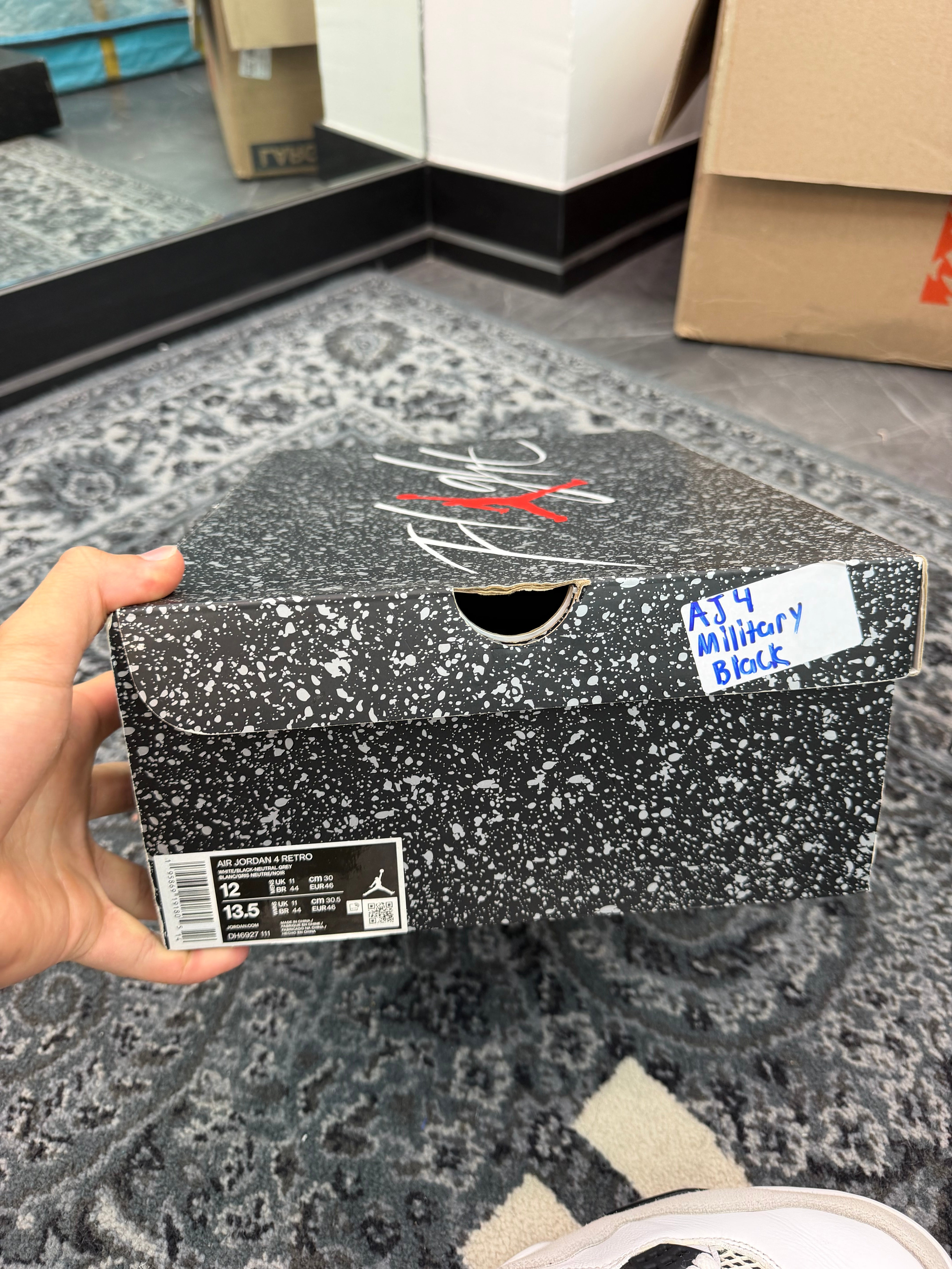 Jordan 4 “Military Black”
