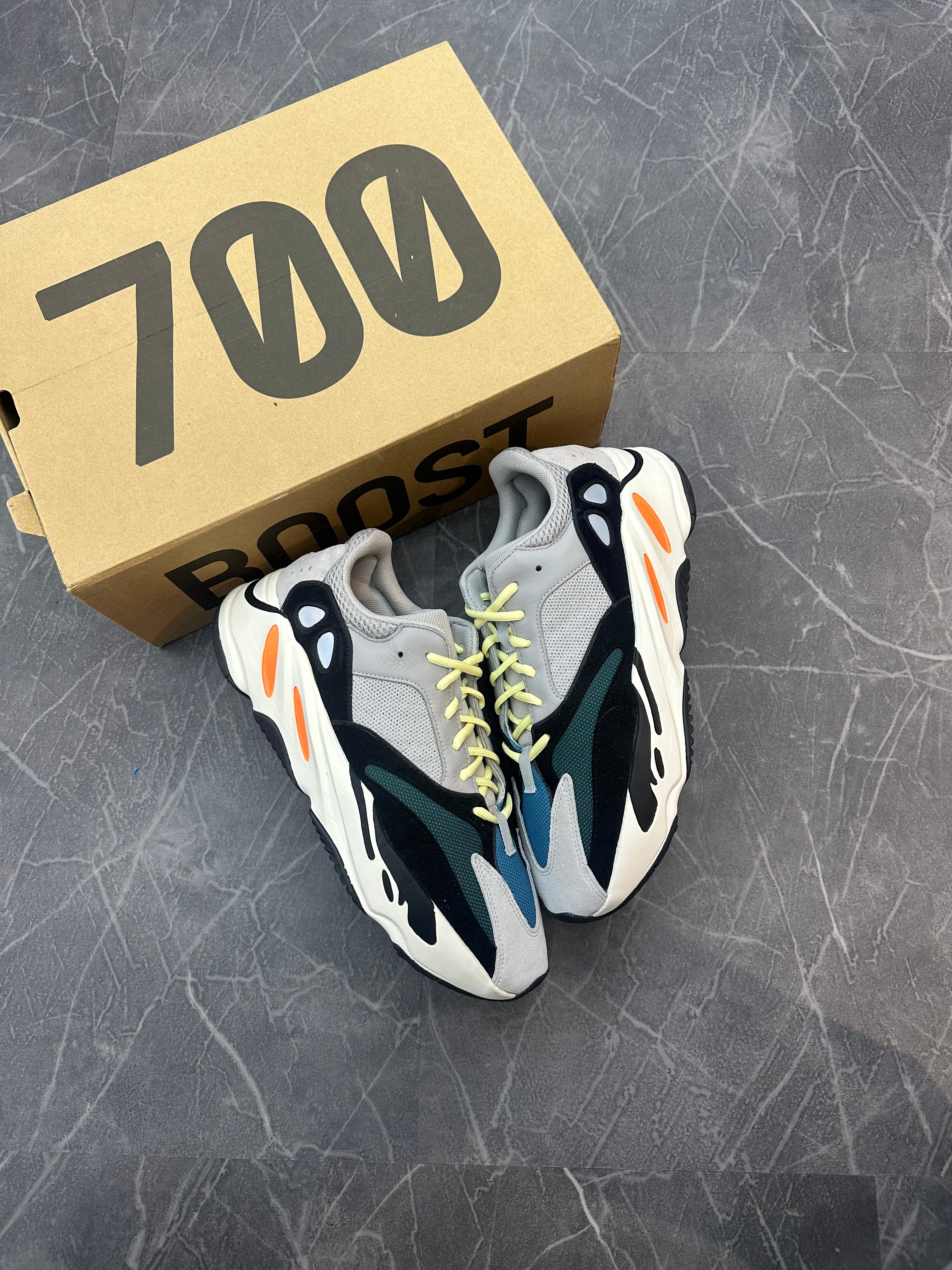 Yeezy 700 “Wave Runner”