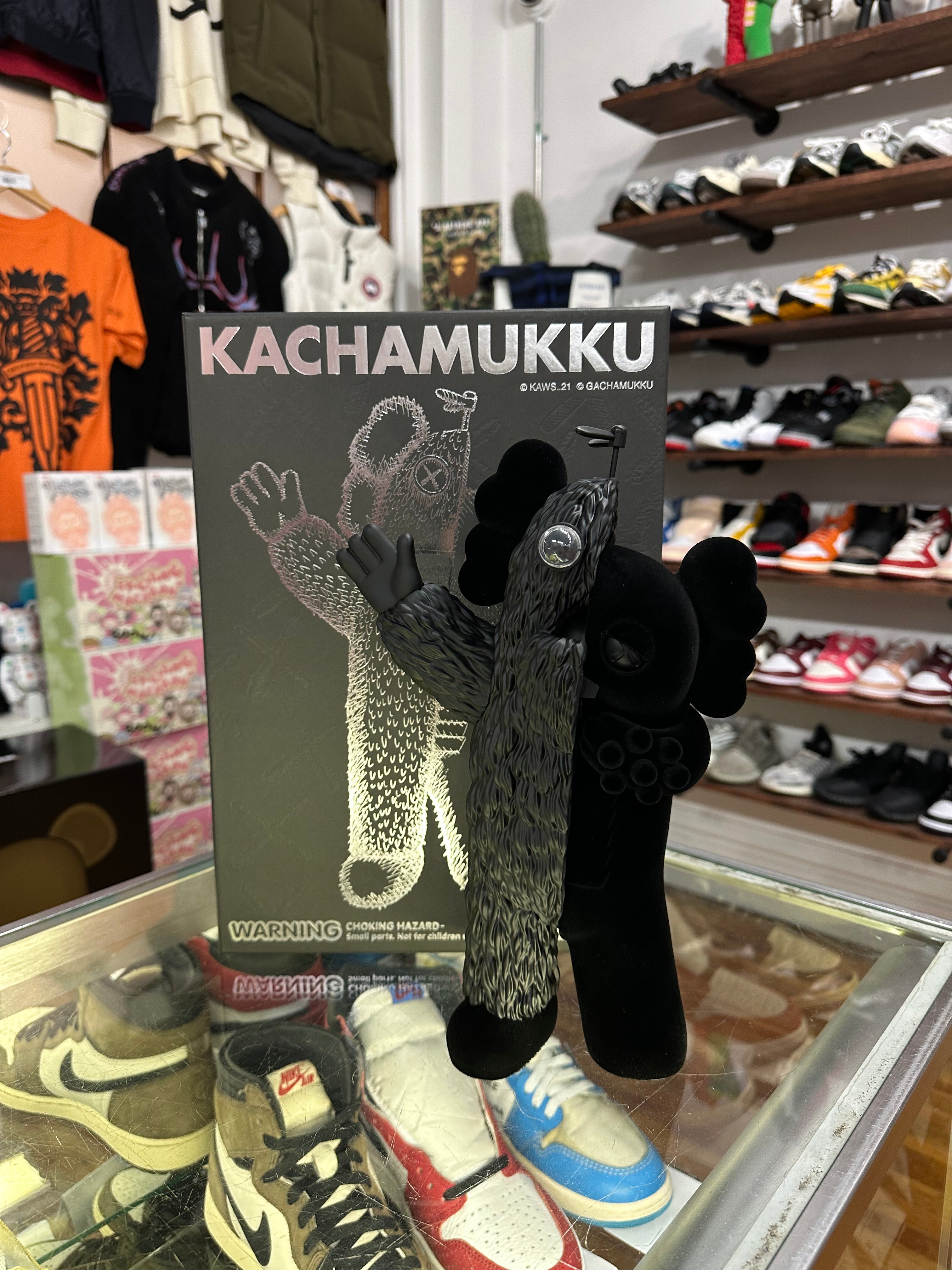 KAWS KACHAMUKKU Vinyl Figure “Black”
