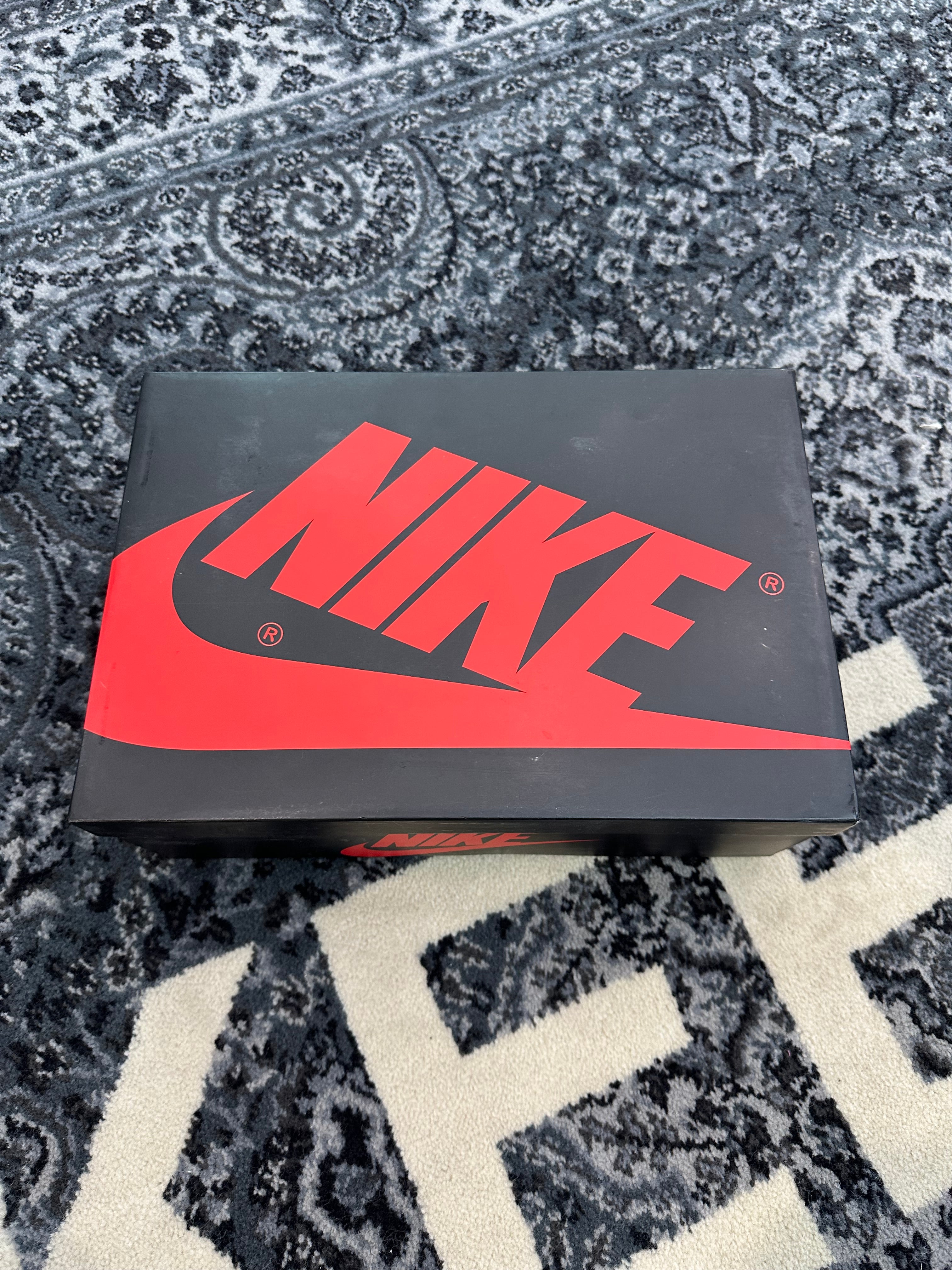 Jordan 1 Low “Chicago”