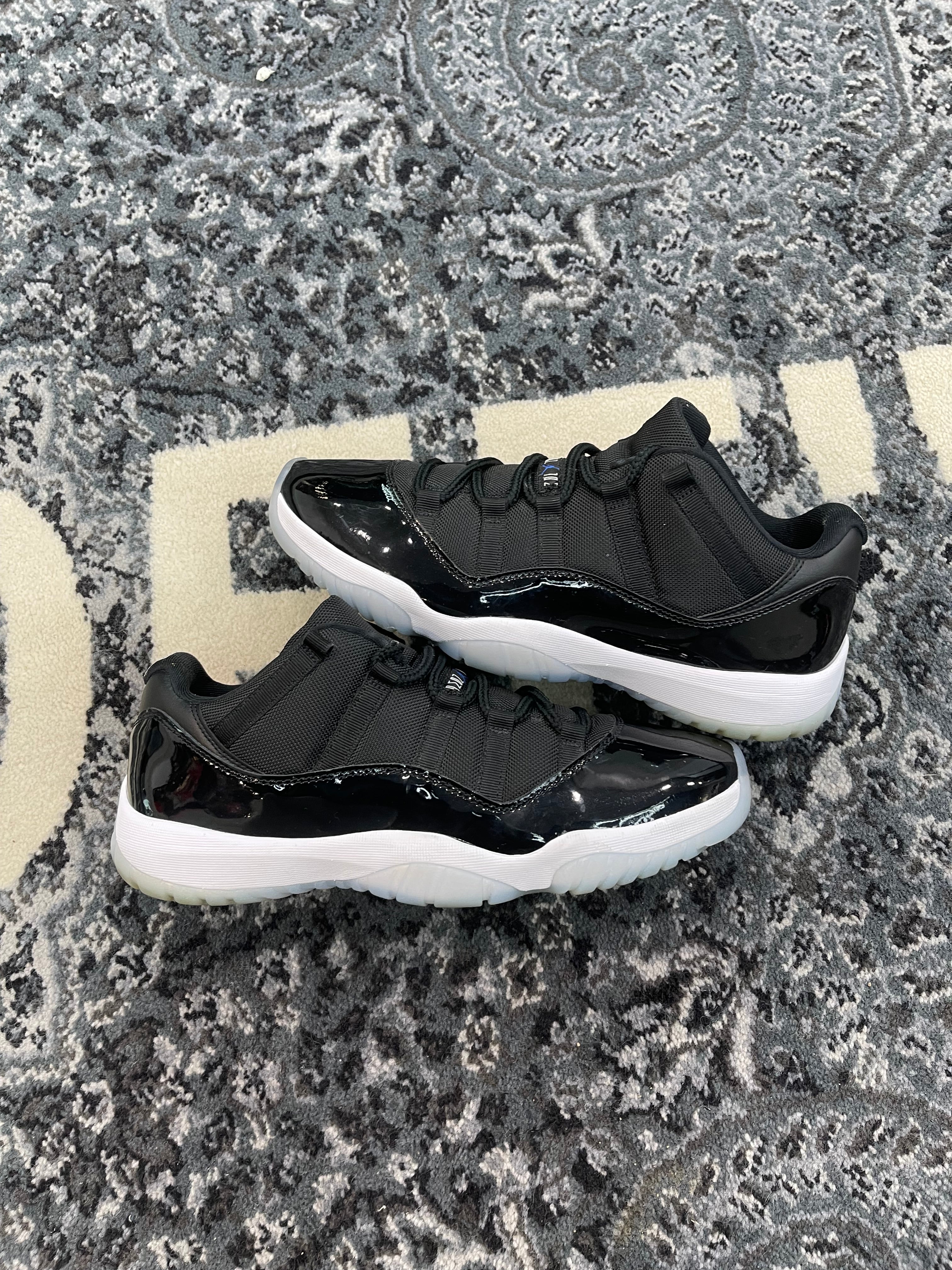 Jordan 11 Low “Space Jam”