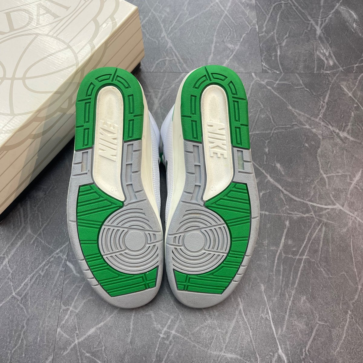 Jordan 2 Retro Lucky Green (Size 10) (Lightly Worn)