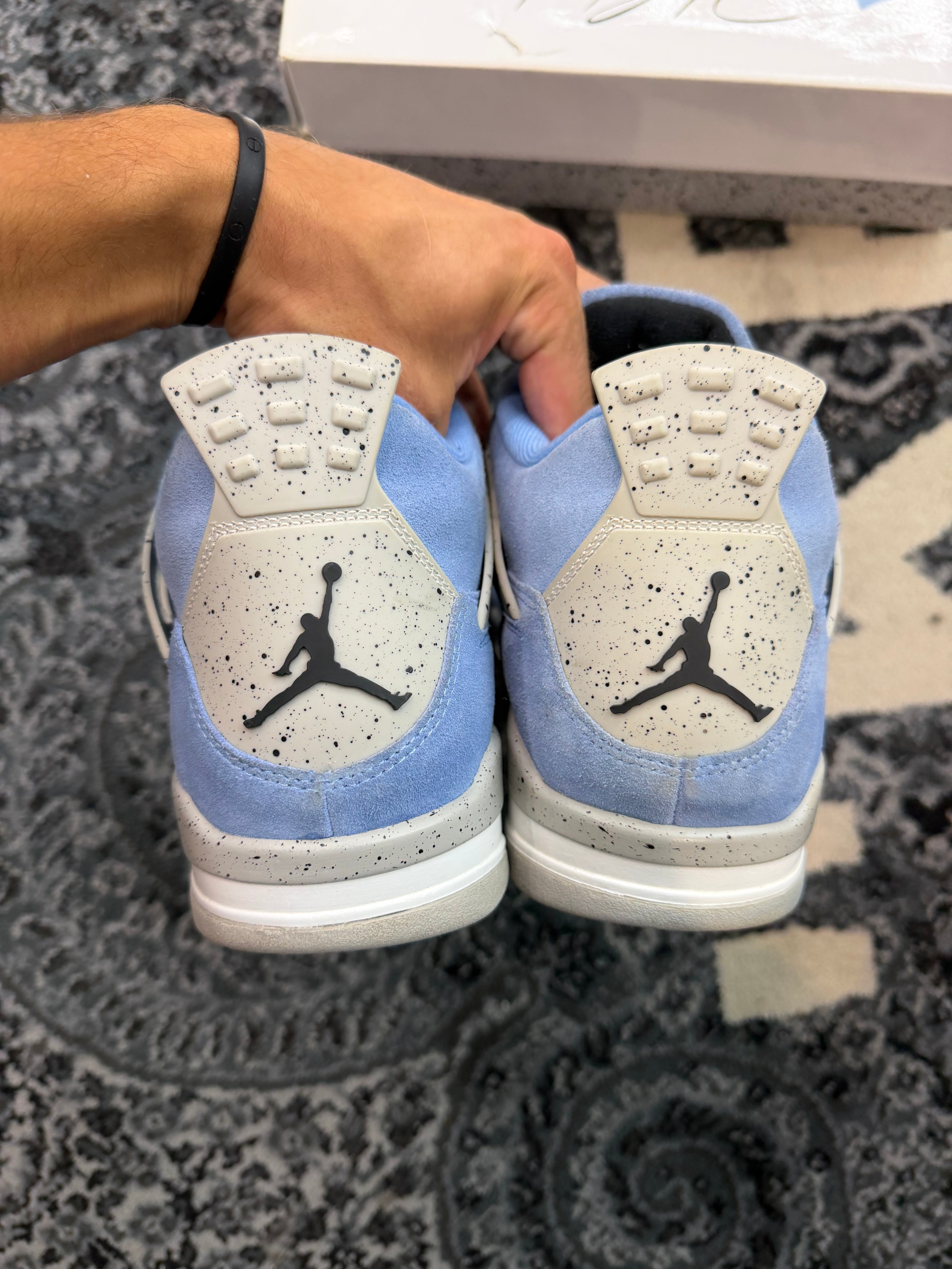 Jordan 4 “University Blue”