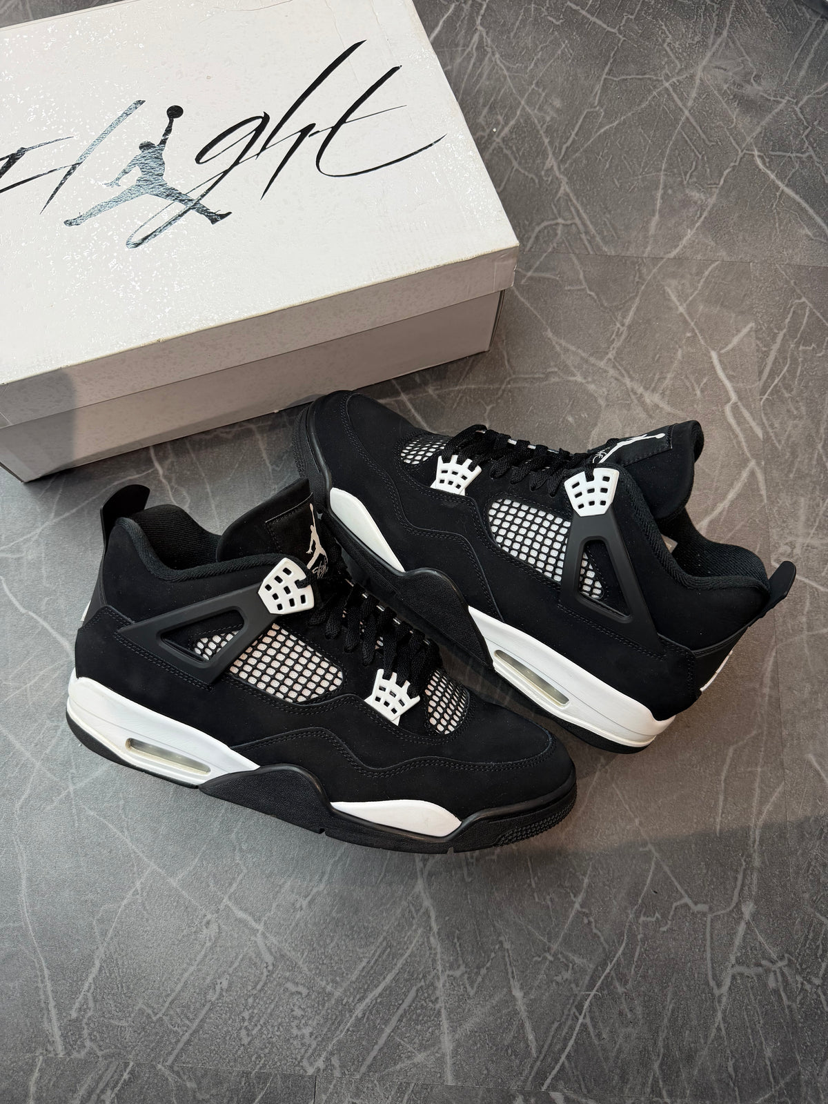Jordan 4 White Thunder