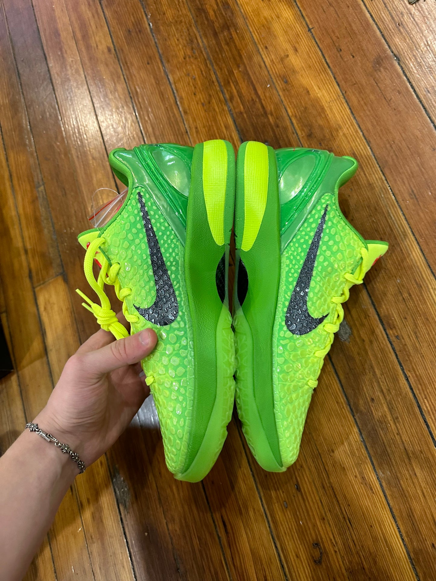 Kobe 6 Protro “Grinch”