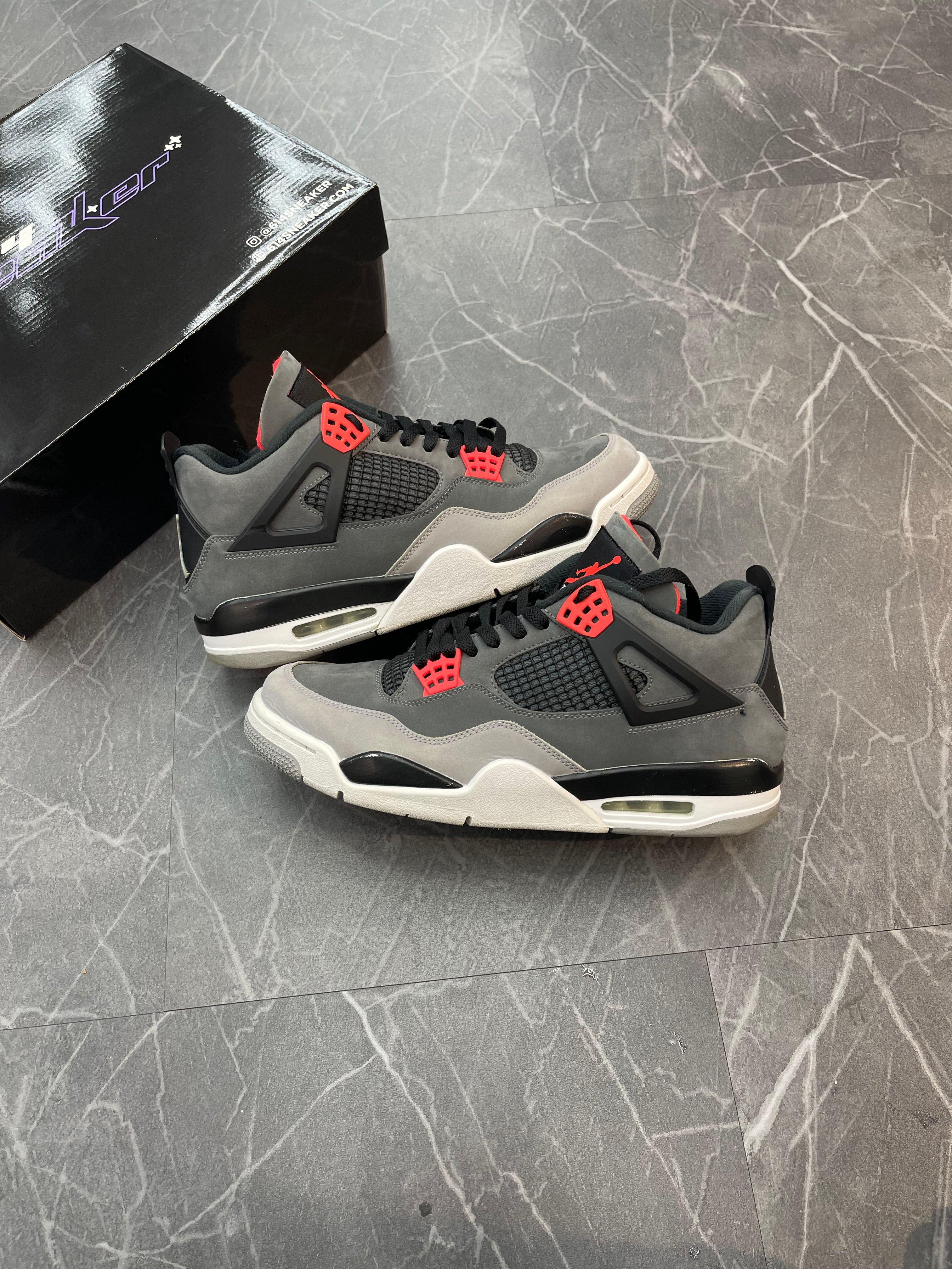 Jordan 4 “Infrared”