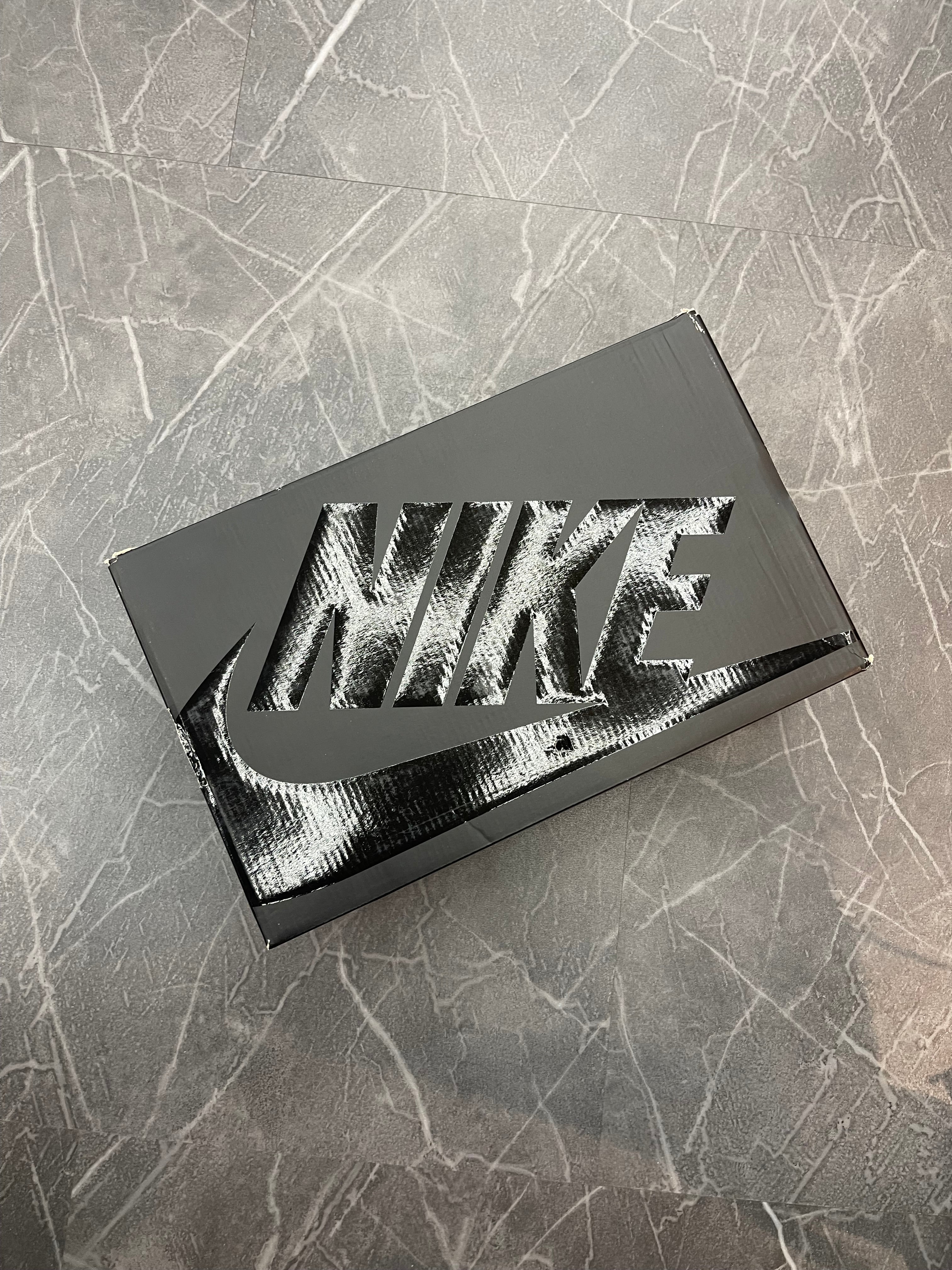 Air Force 1 Low Supreme “White”