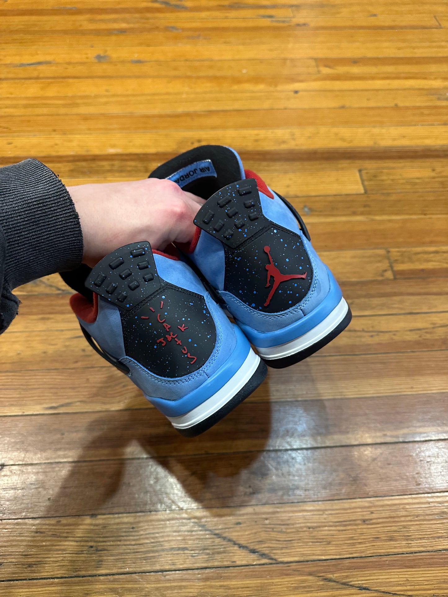 Travis Scott x Jordan 4 “Cactus Jack”