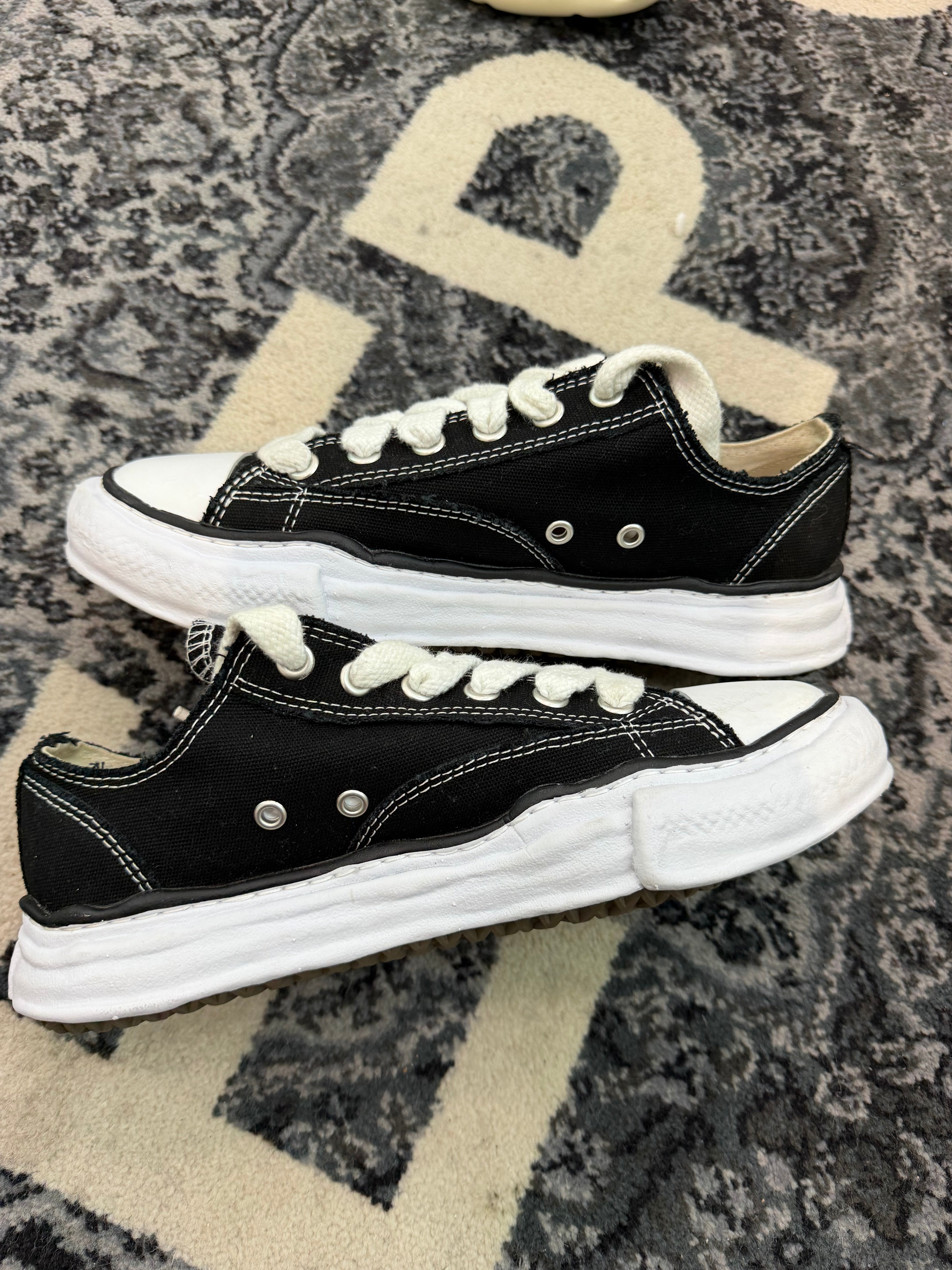 Maison Mihara Sneakers Low “Black”