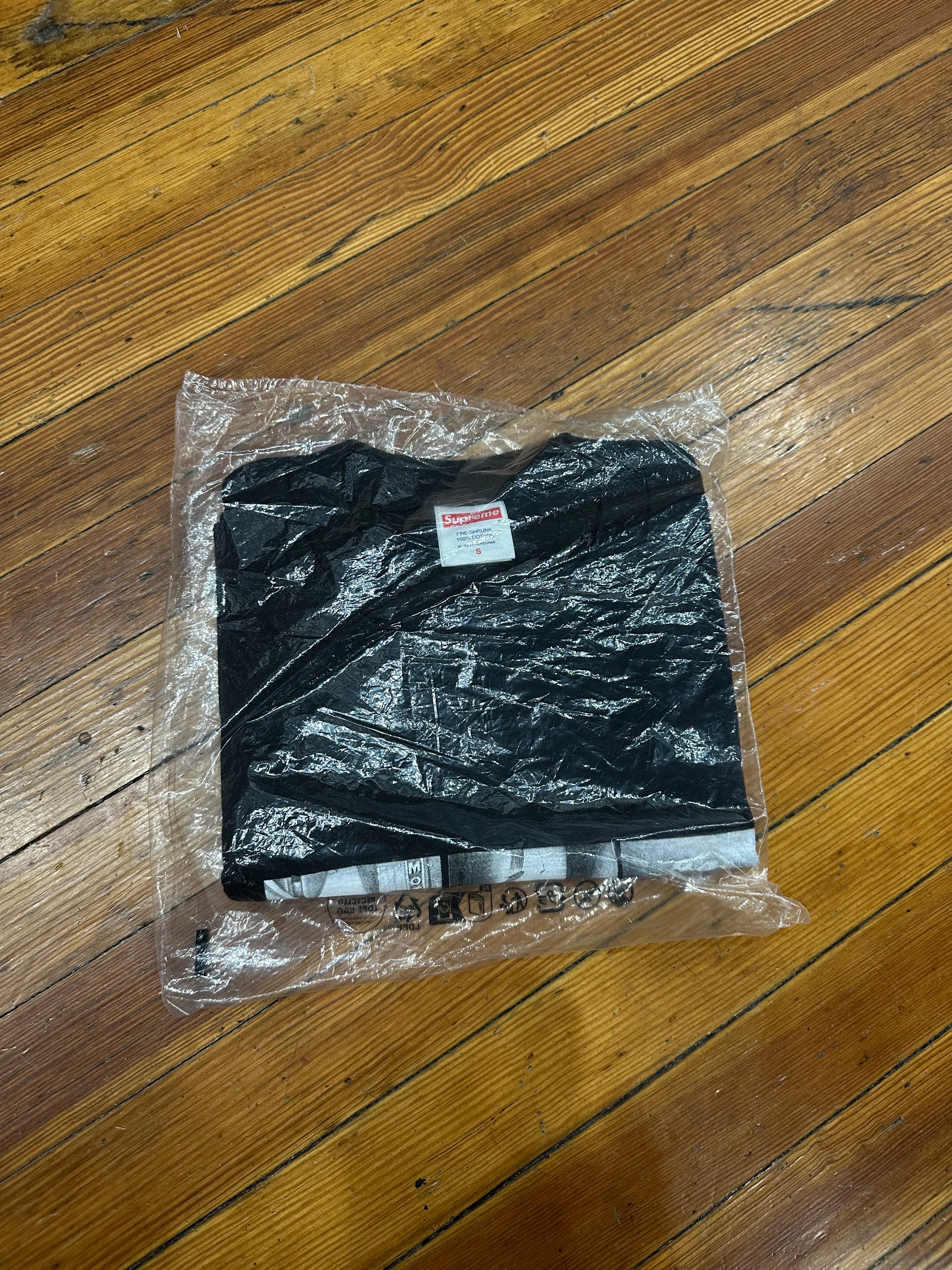 Supreme Tee “POW”