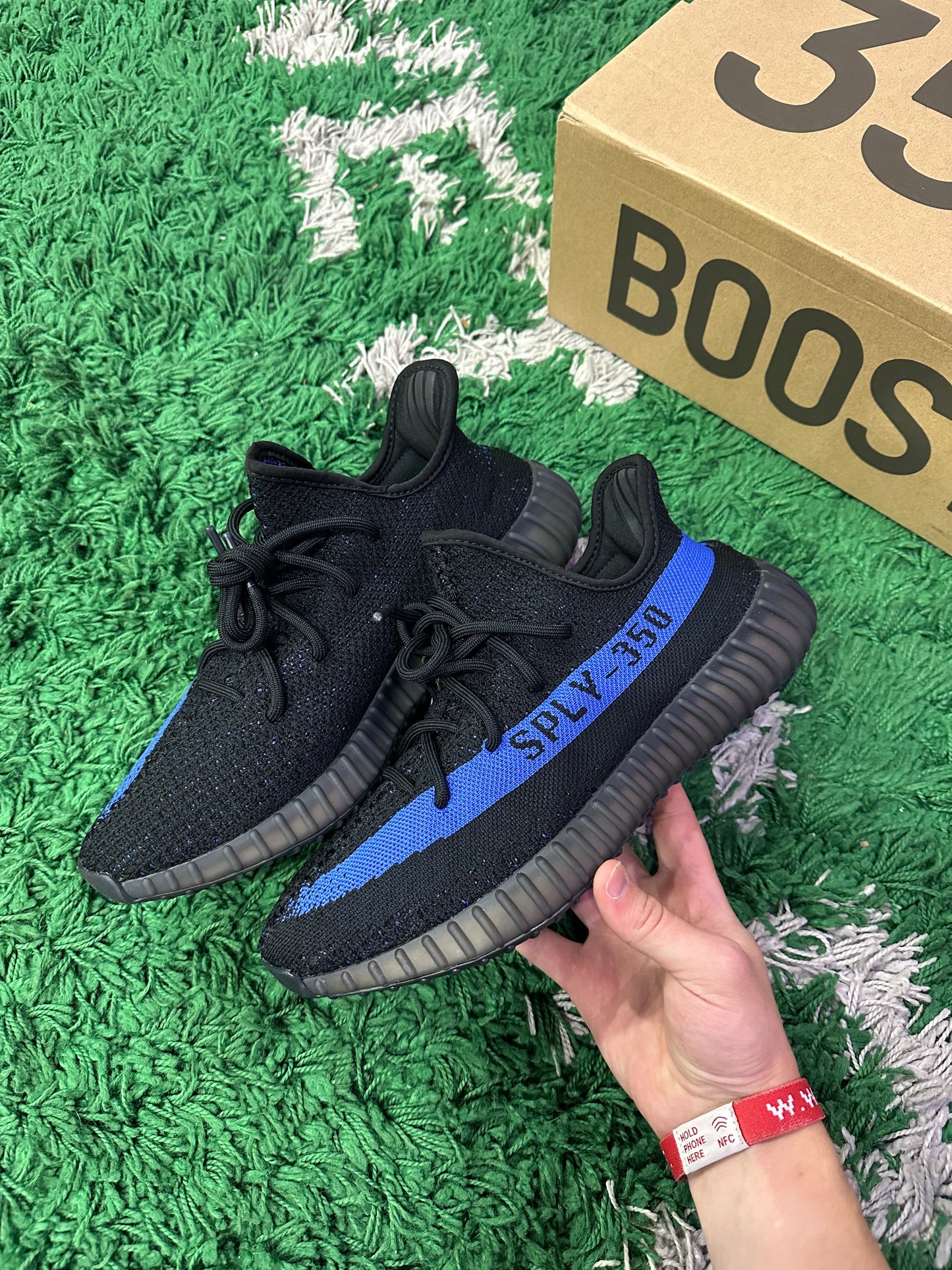 Yeezy Boost 350 “Dazzling Blue”