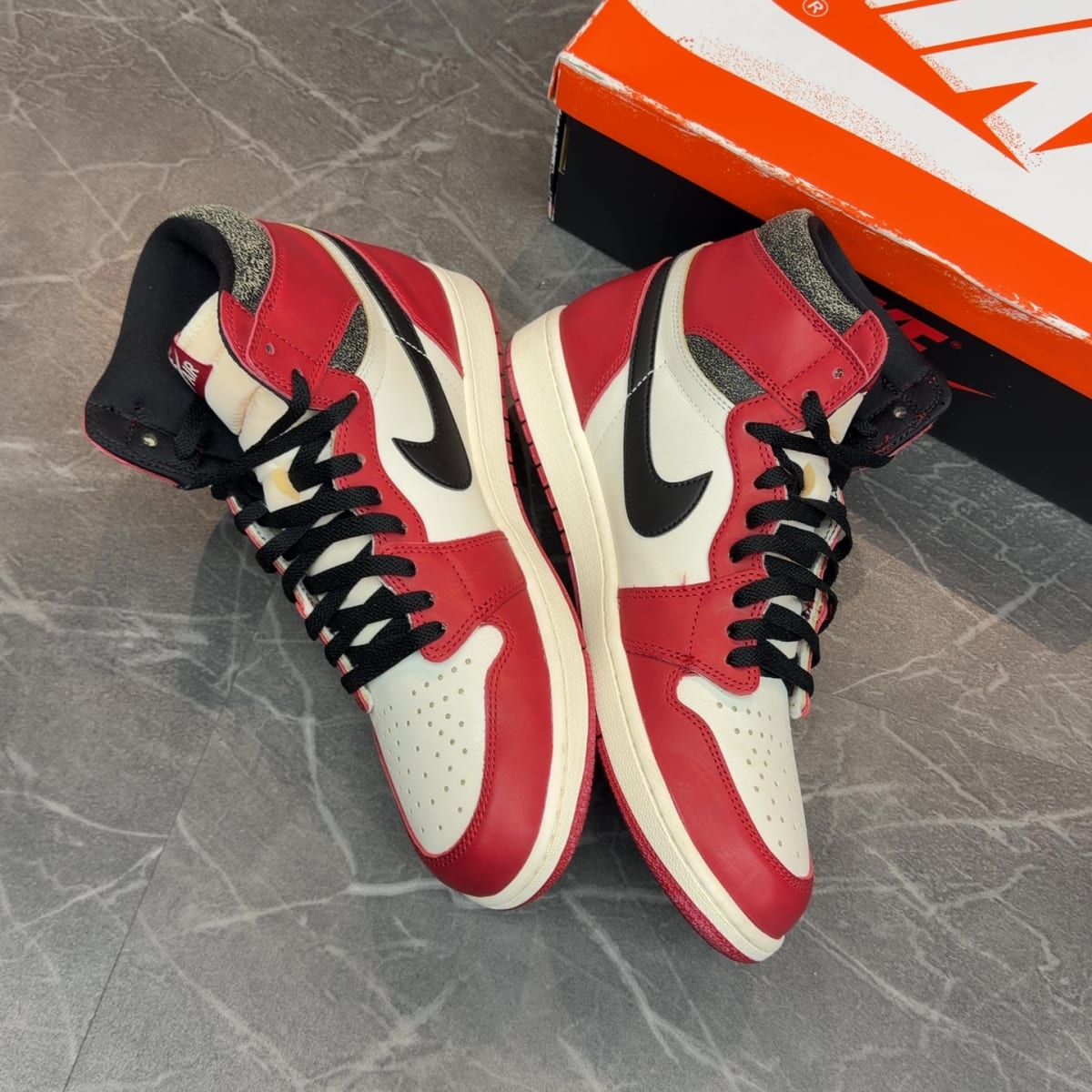 Jordan 1 Retro High OG Chicago Lost and Found (Size 12) (Lightly Worn)