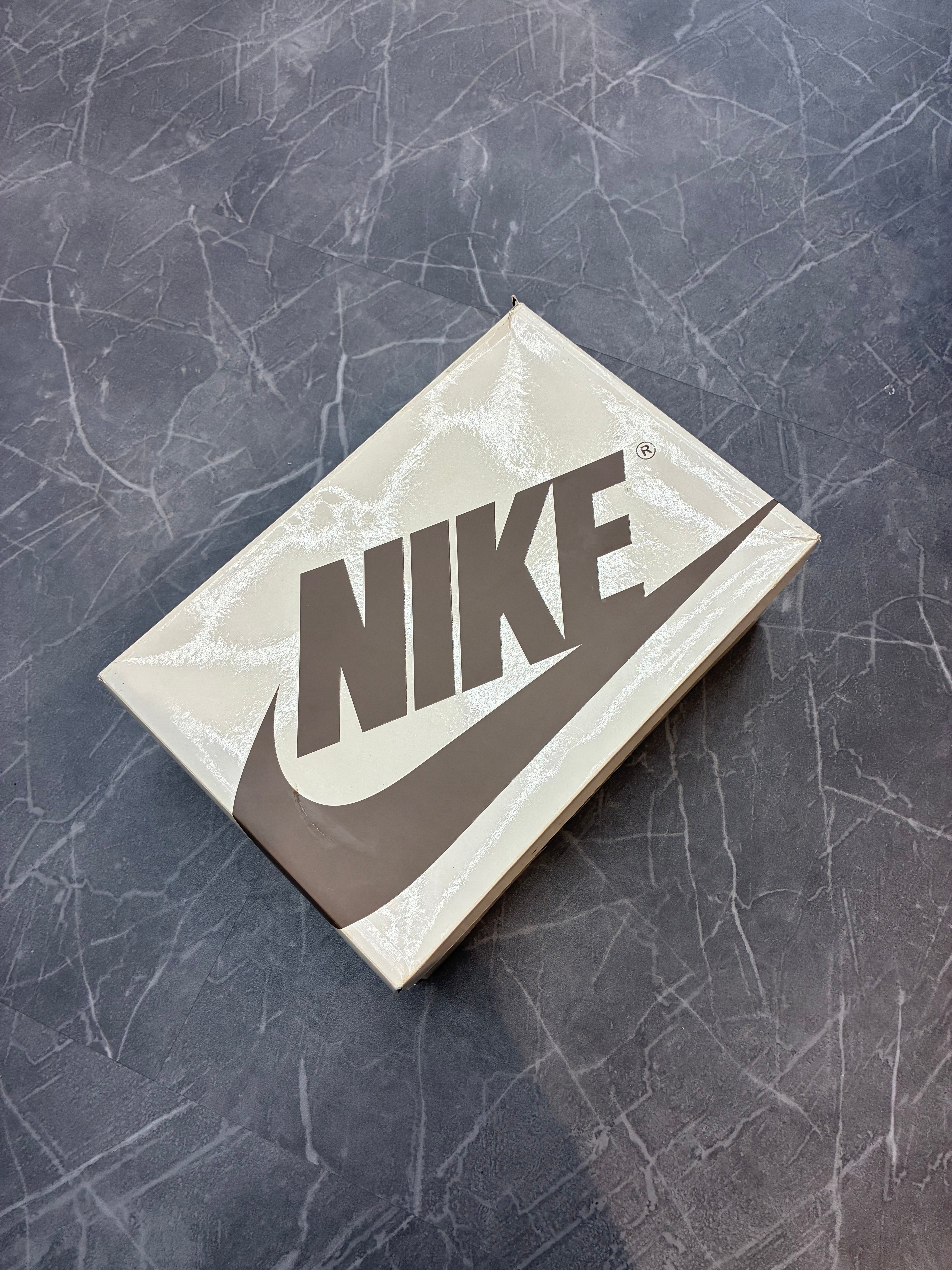 Travis Scott Jordan 1 Low “Medium Olive”