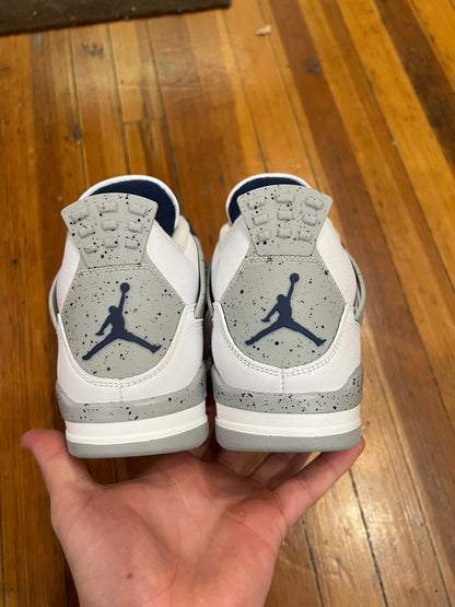 Jordan 4 “Midnight Navy”