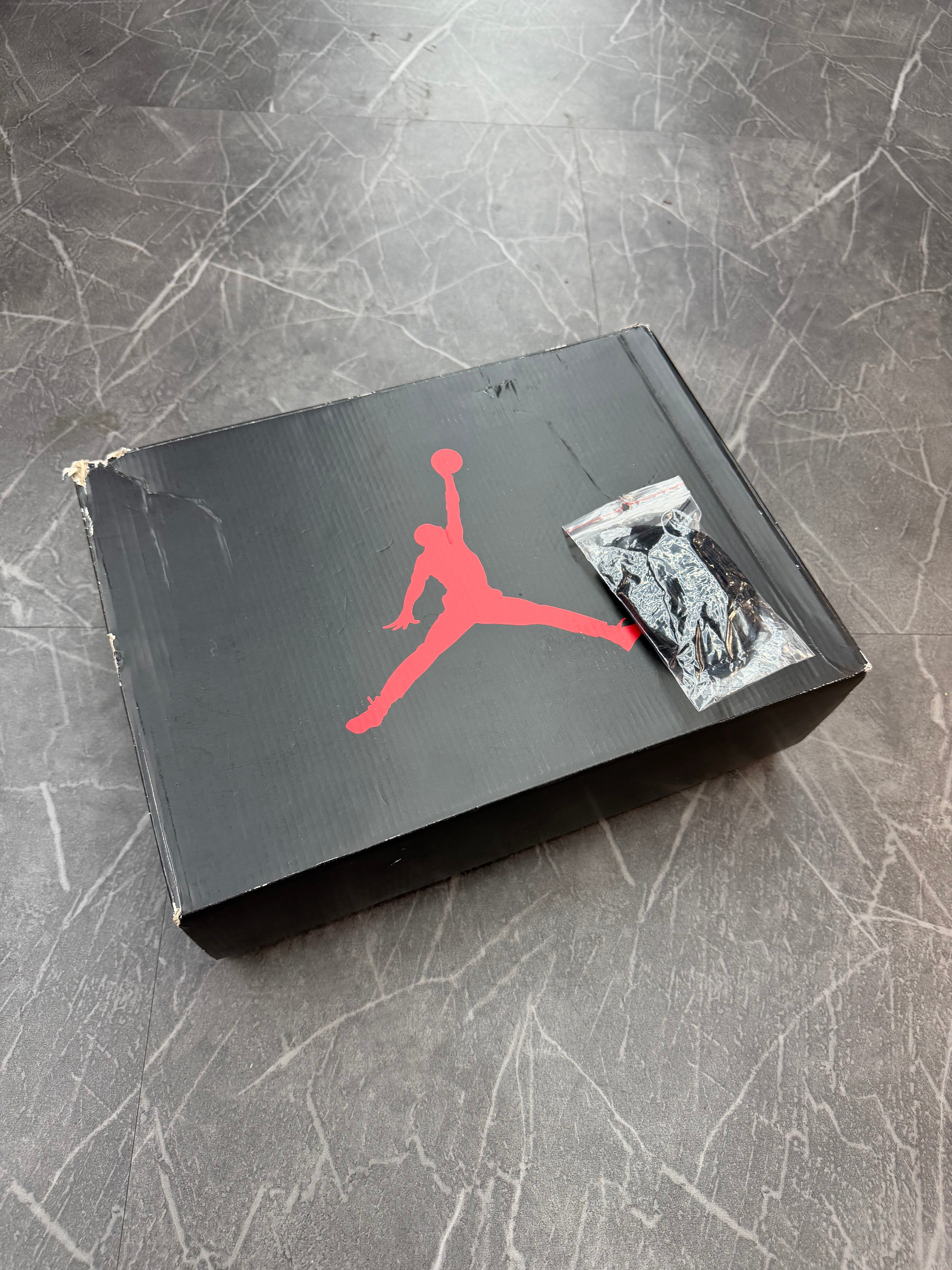 Jordan 5 “Black Metallic Reimagined”
