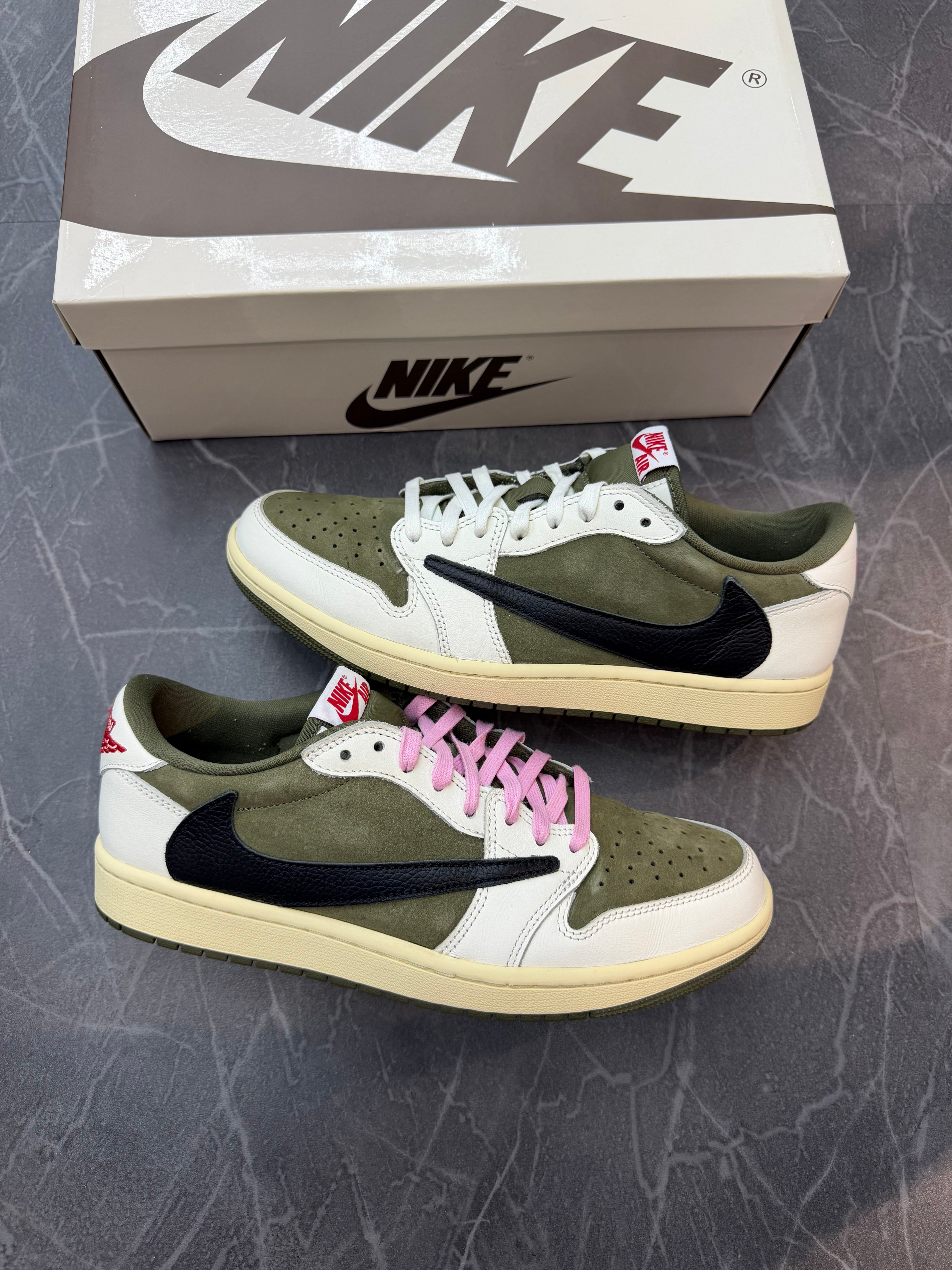 Jordan 1 Low Travis Scott “Medium Olive”