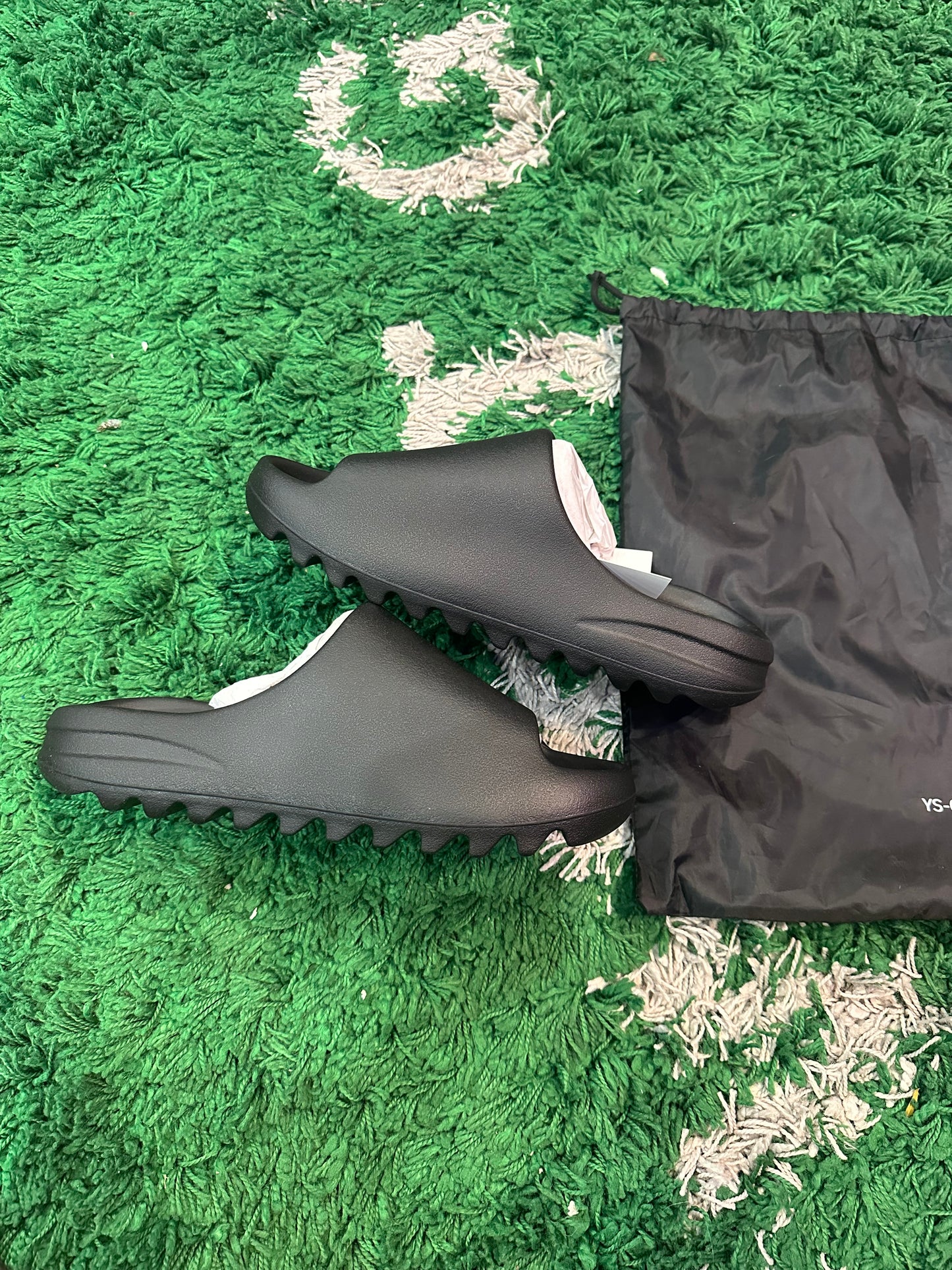 Yeezy Slide “Onyx” YS-01