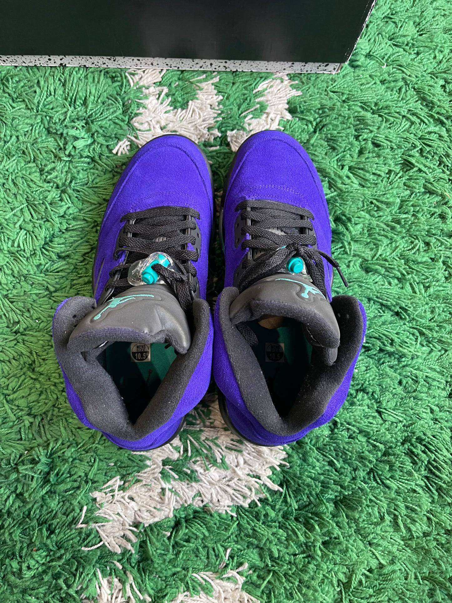 Jordan 5 “Alternate Grape”