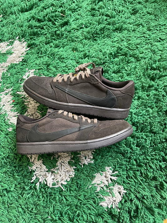 Travis Scott Jordan 1 Low “Velvet Brown”