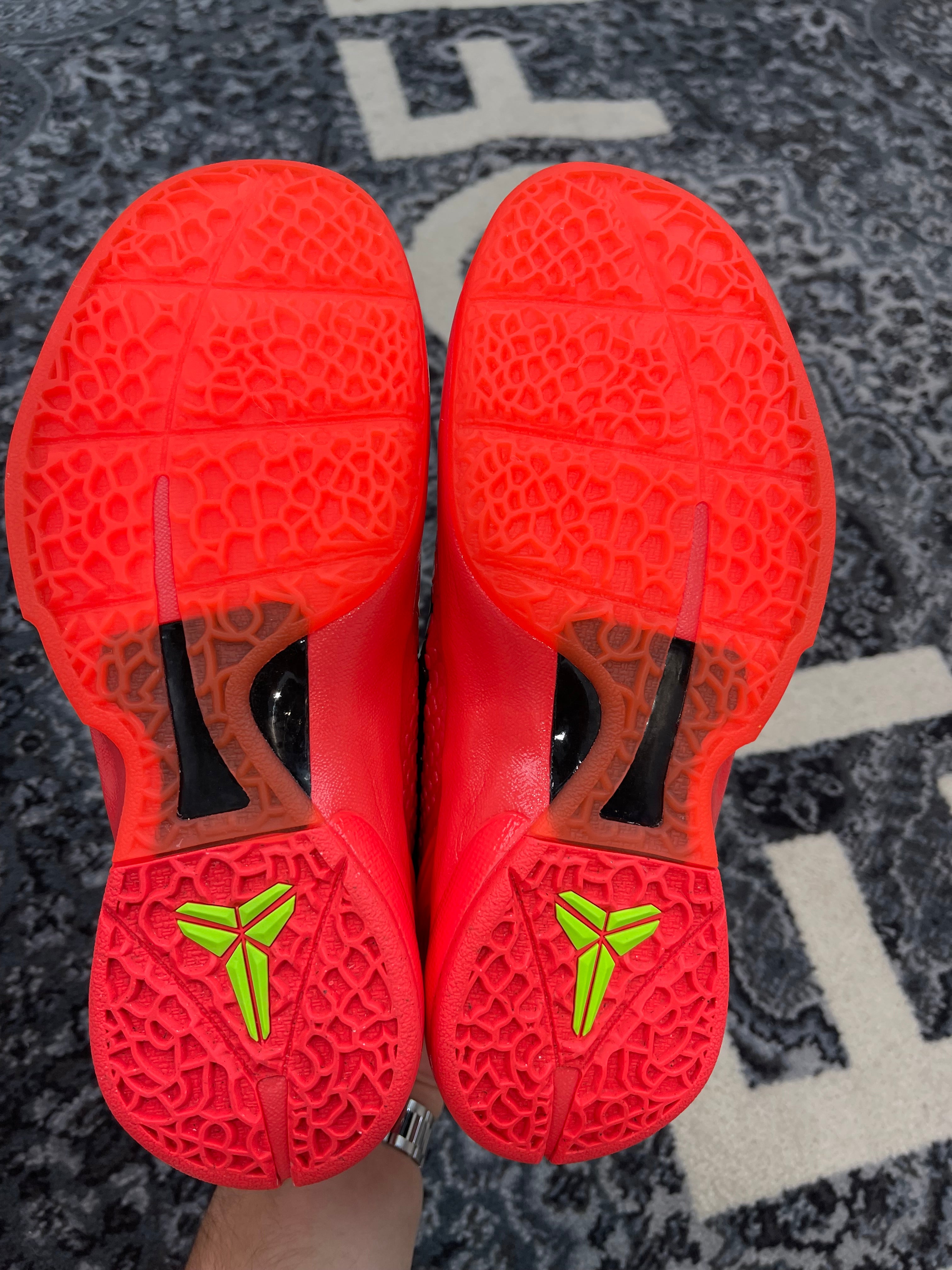 Kobe 6 Protro “Reverse Grinch”
