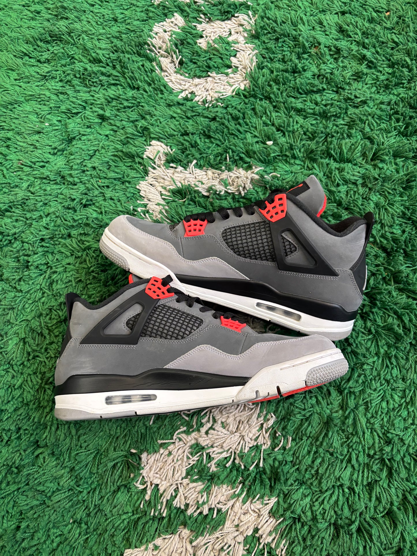 Jordan 4 “Infrared”