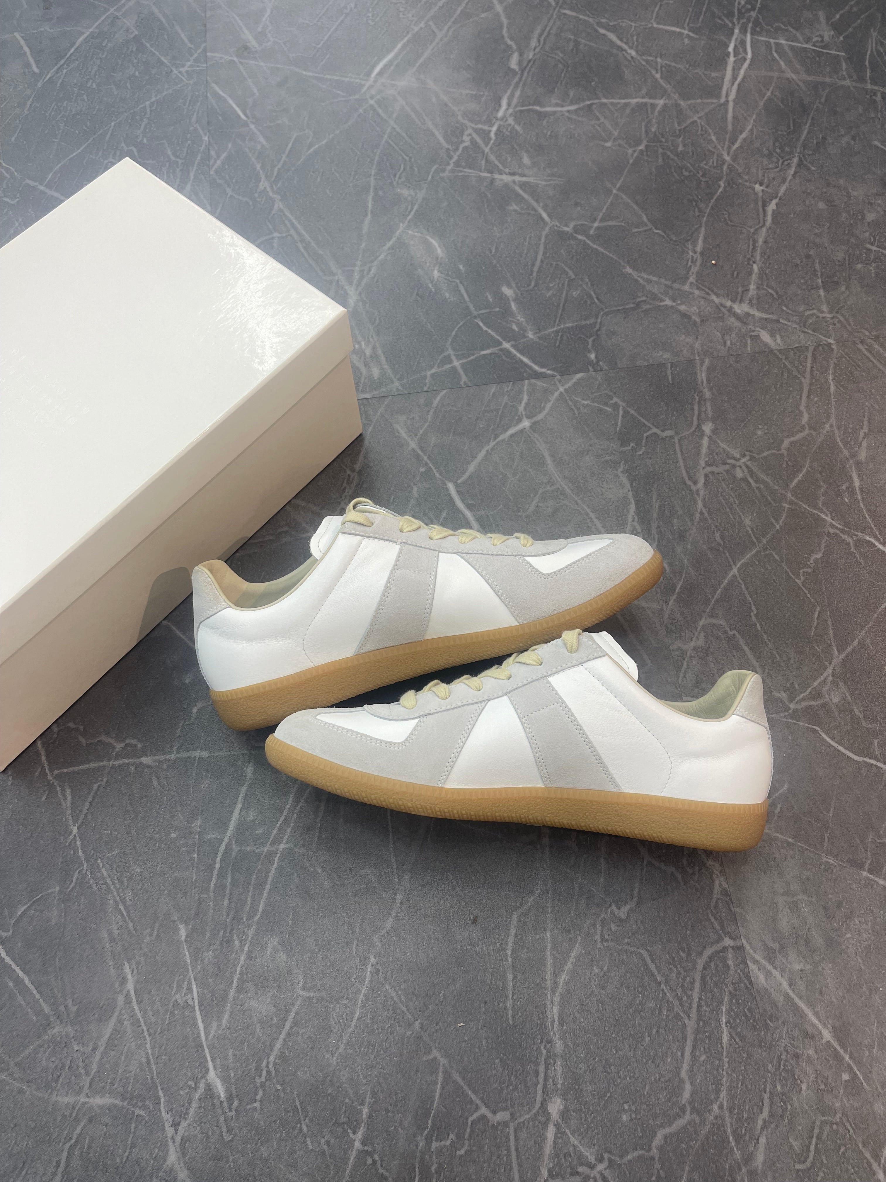 Maison Margiela Gats “White”