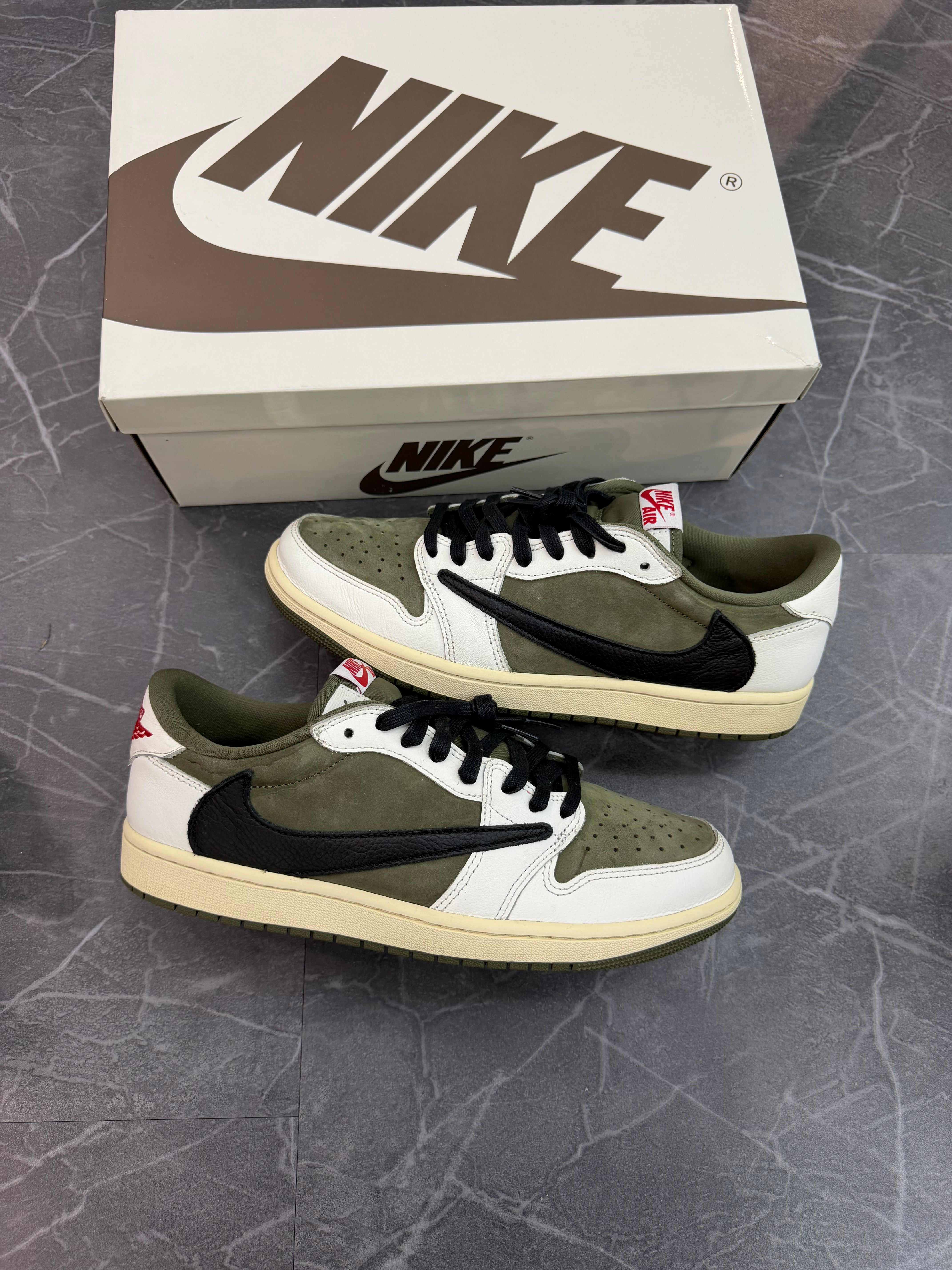 Jordan 1 Low Travis Scott “Medium Olive”