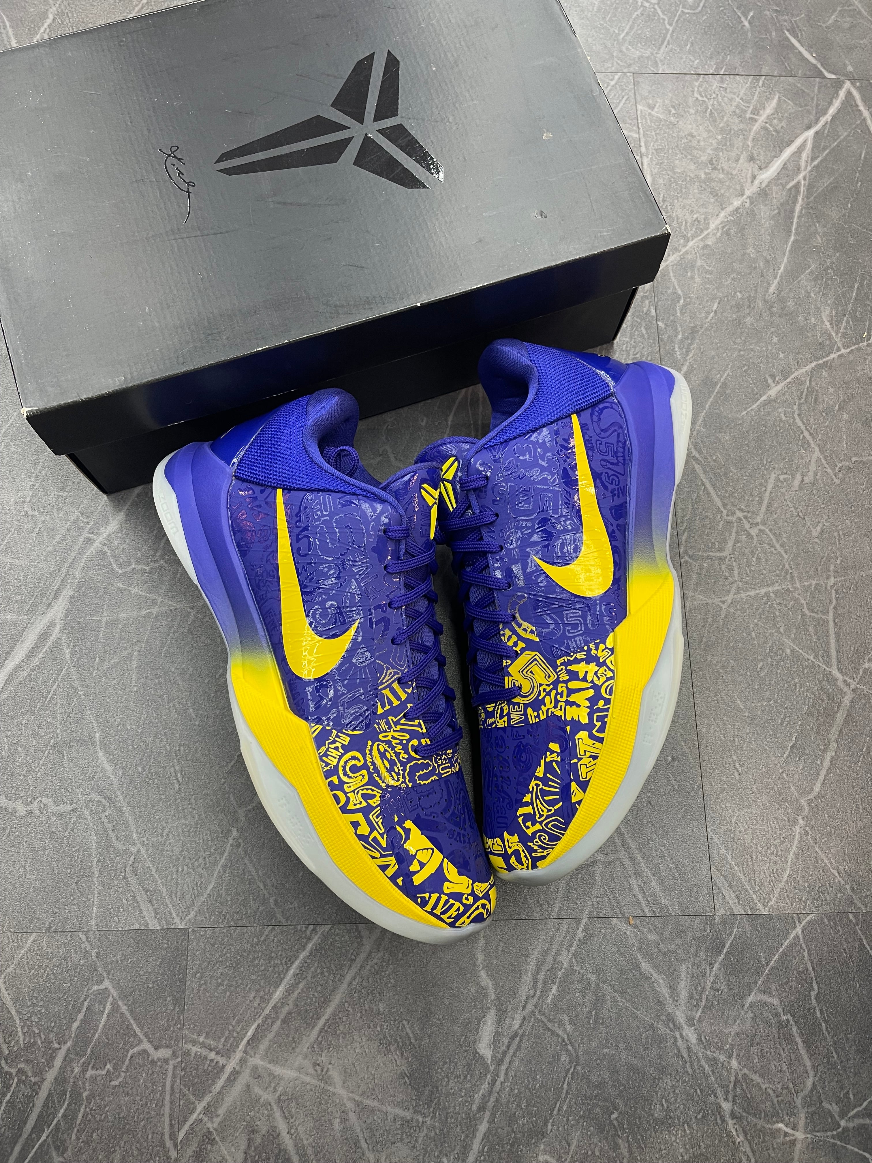 Kobe 5 Protro “5 Rings” (2020)