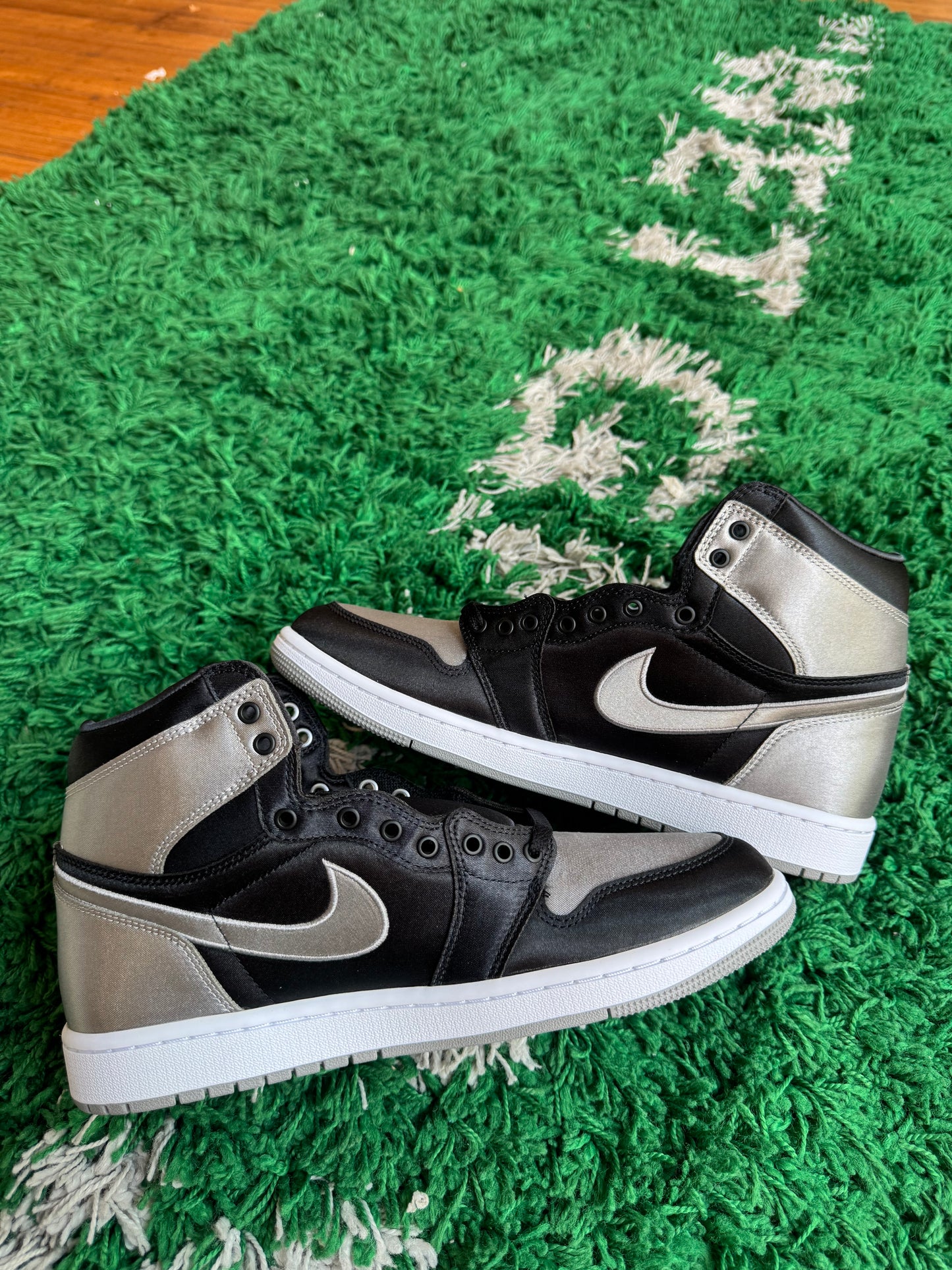 Jordan 1 High “Satin Shadow Grey”