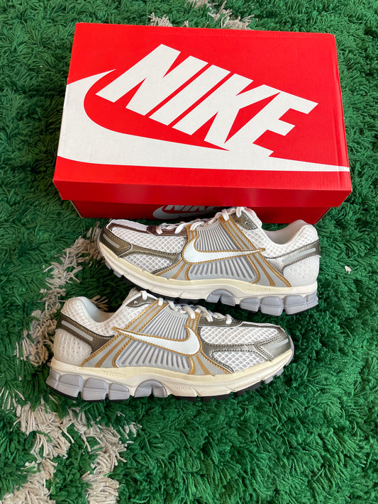 Nike Vomero “Platinum Tint”