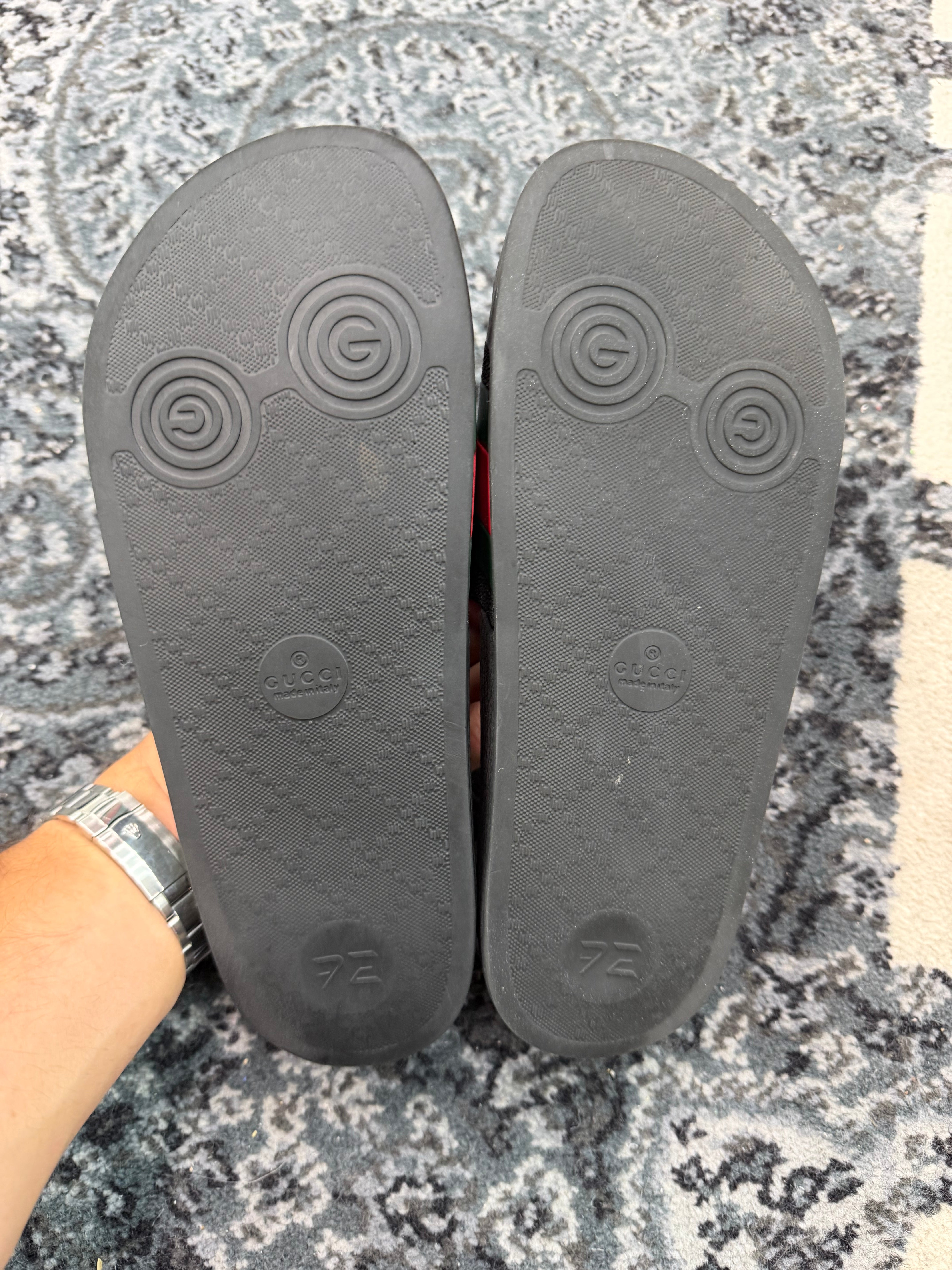Gucci Pursuit Pool Slides “Black”