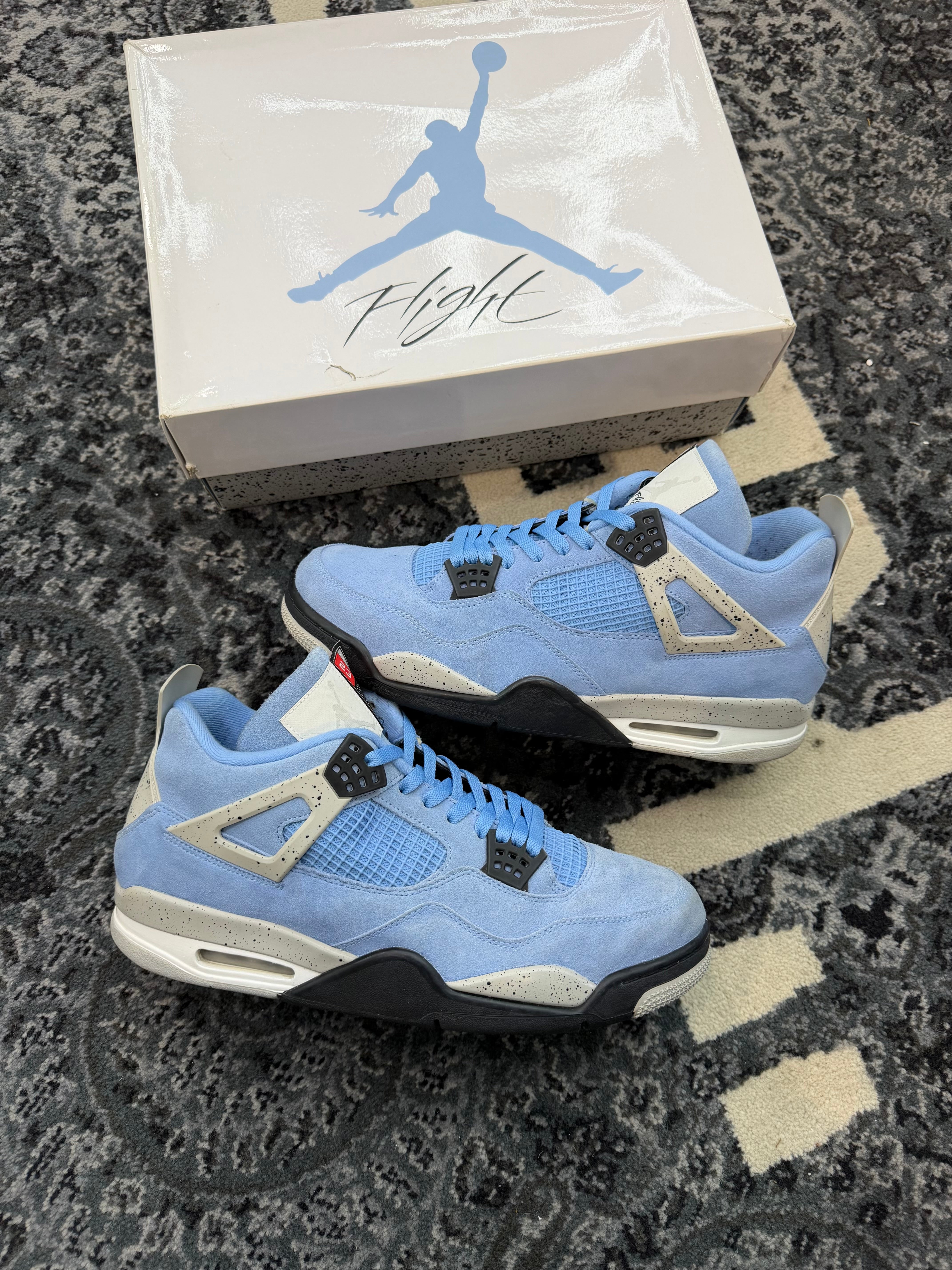 Jordan 4 “University Blue”