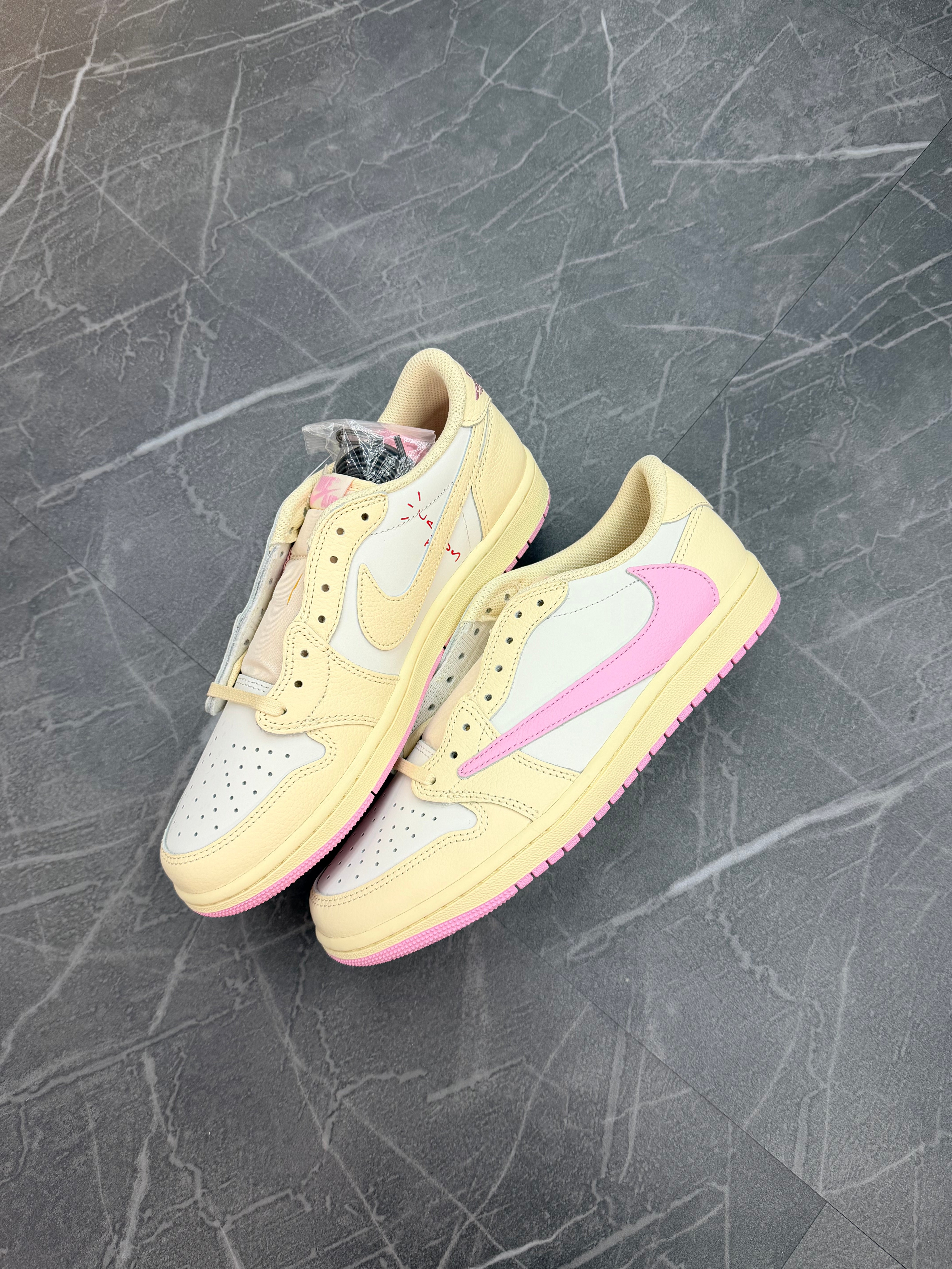 Travis Scott Jordan 1 Low “Shy Pink”