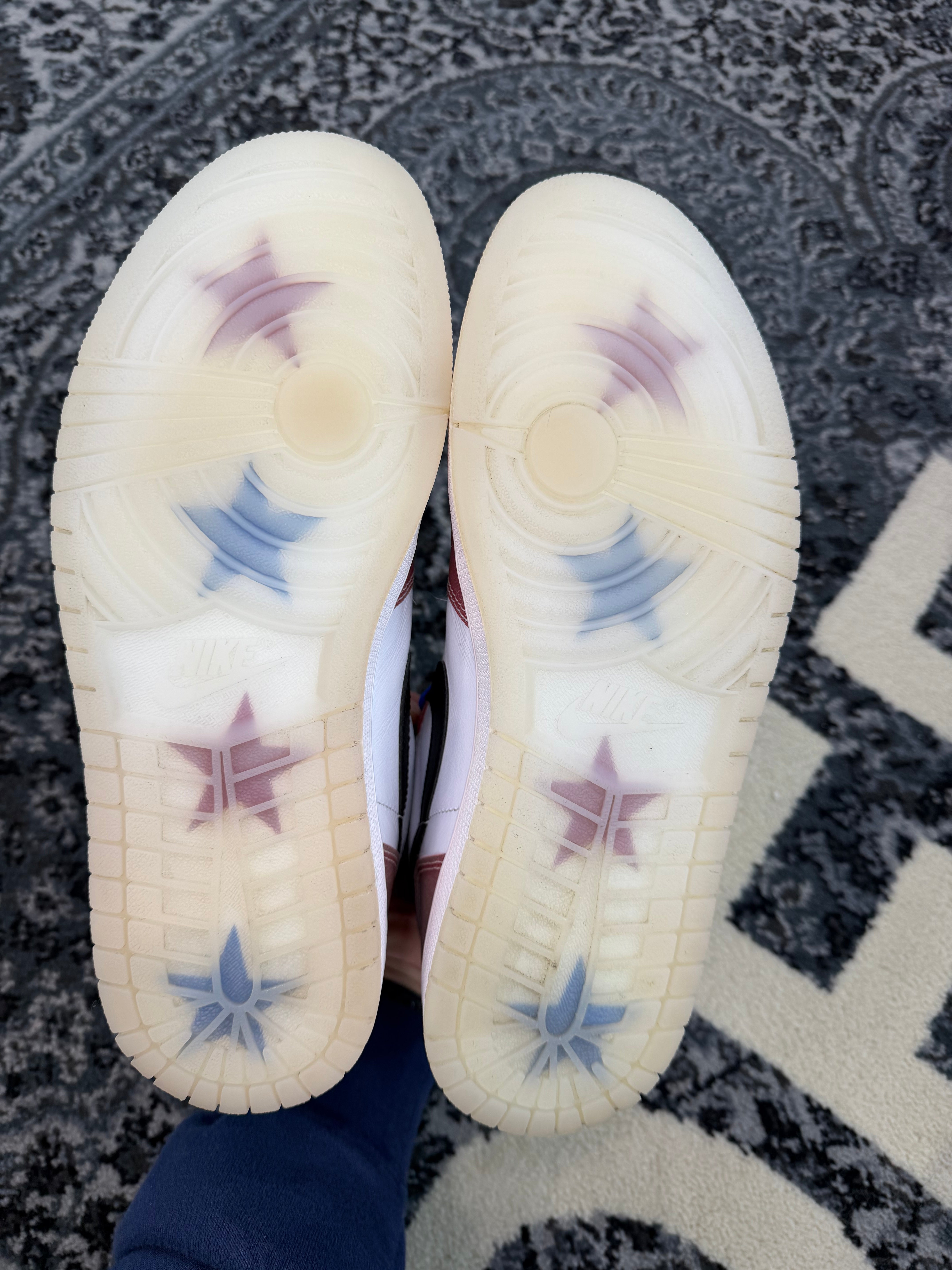 Jordan 1 High “Trophy Room”