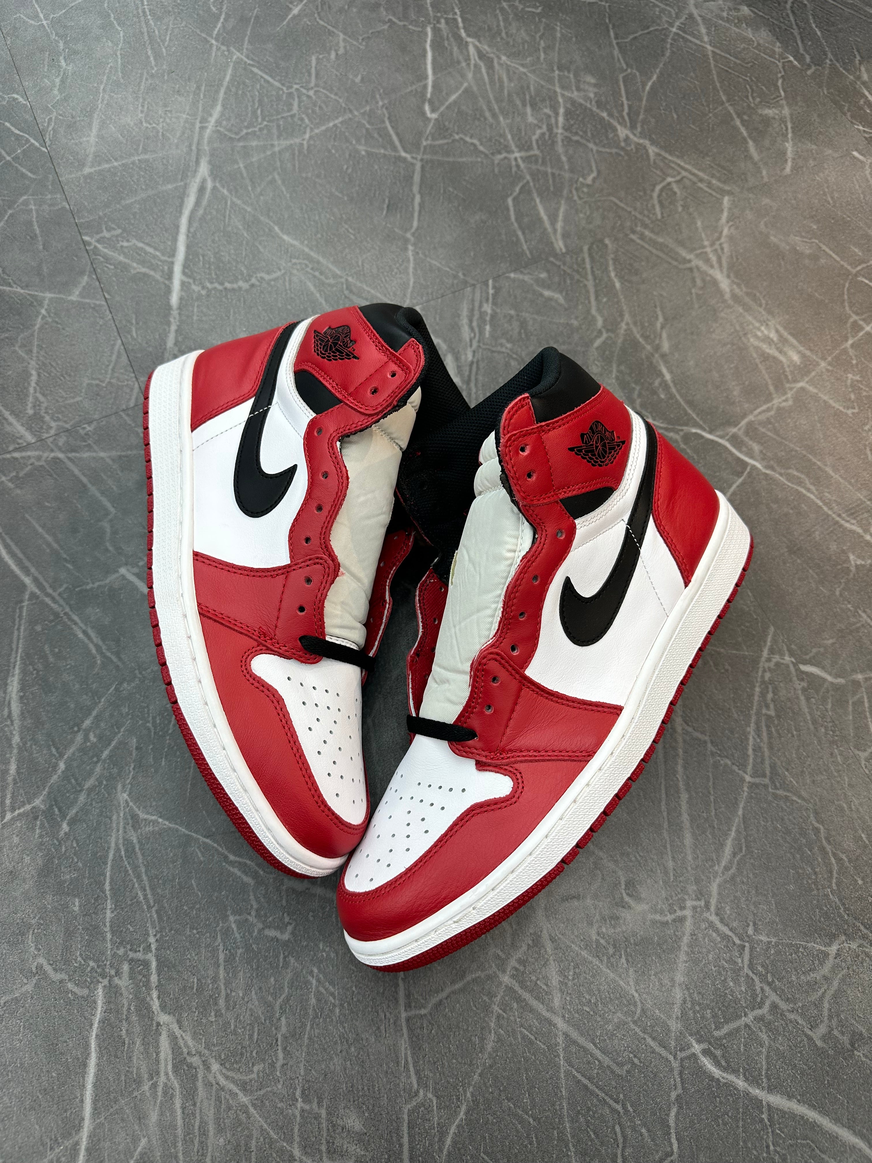 Jordan 1 High “Chicago” (2015)