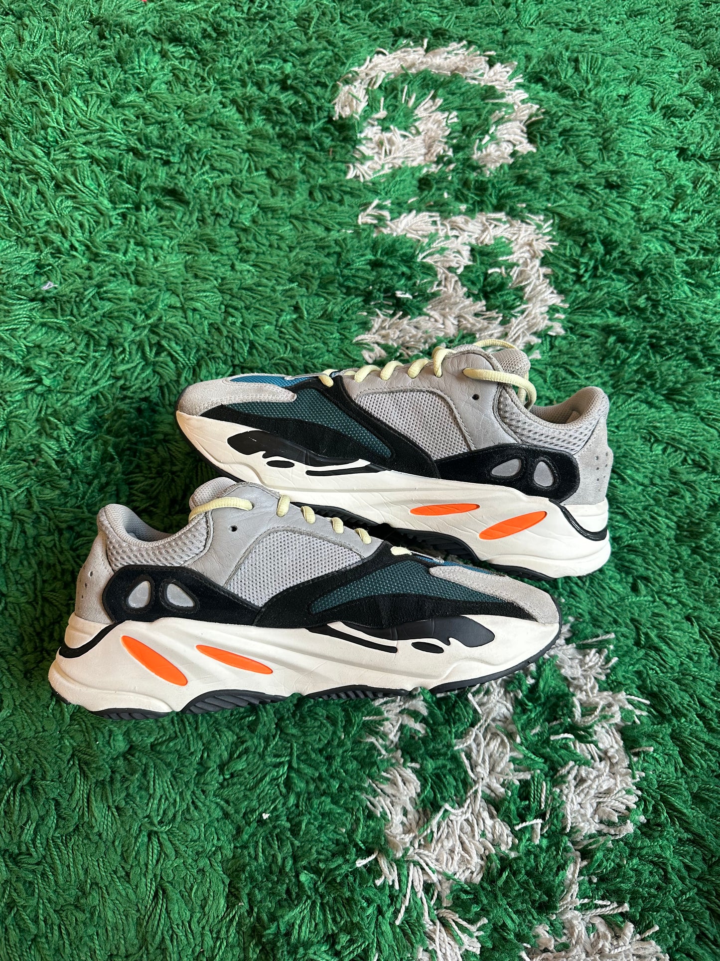 Yeezy 700 “Wave Runner”