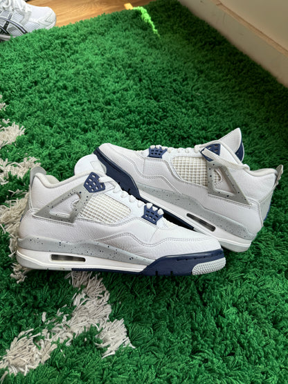 Jordan 4 “Midnight Navy”