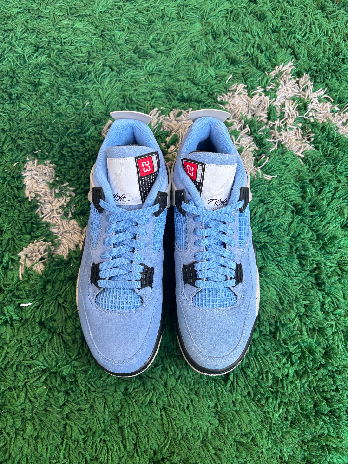 Jordan 4 “University Blue”