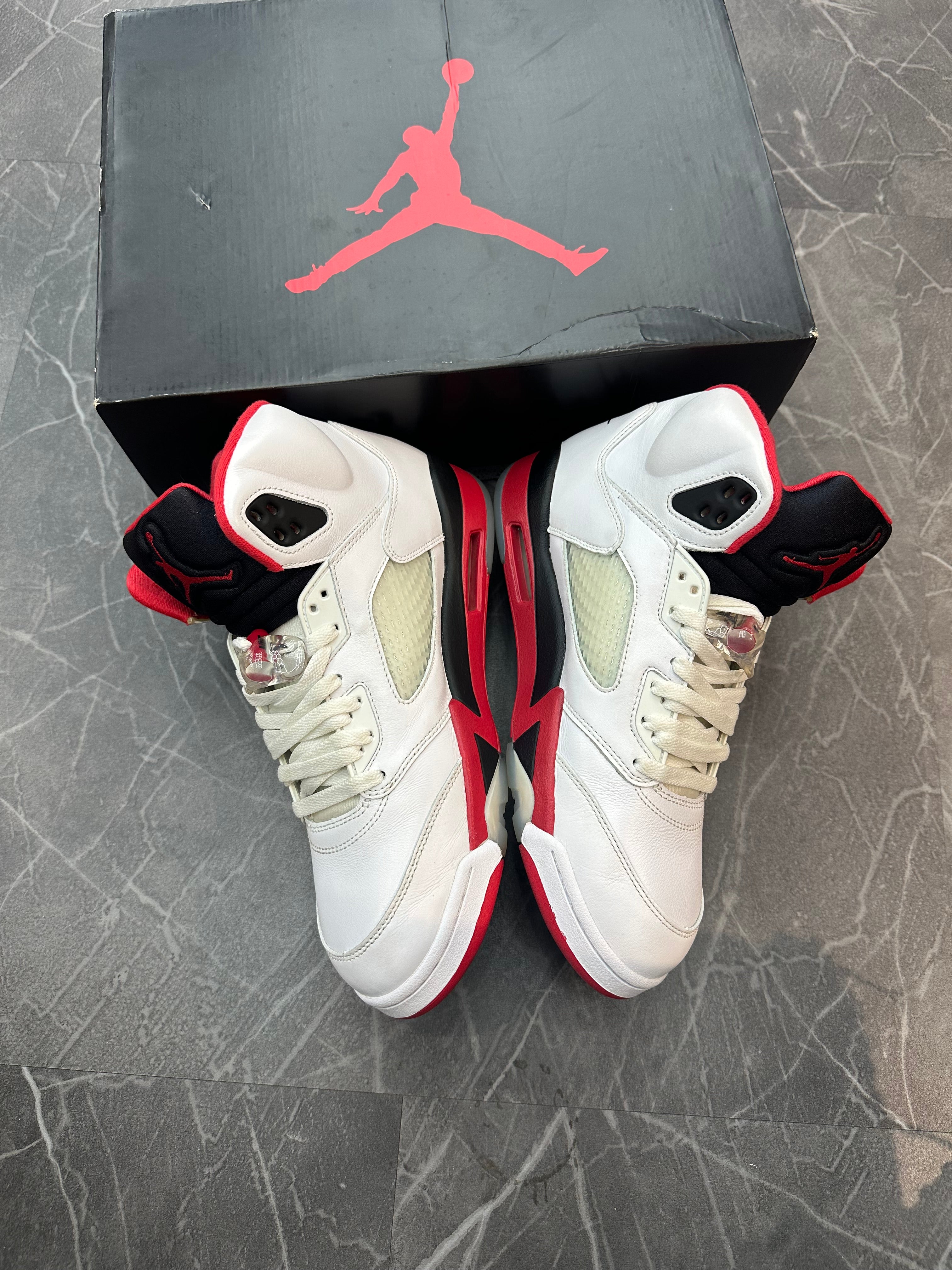 Jordan 5 “Fire Red Black Tongue”