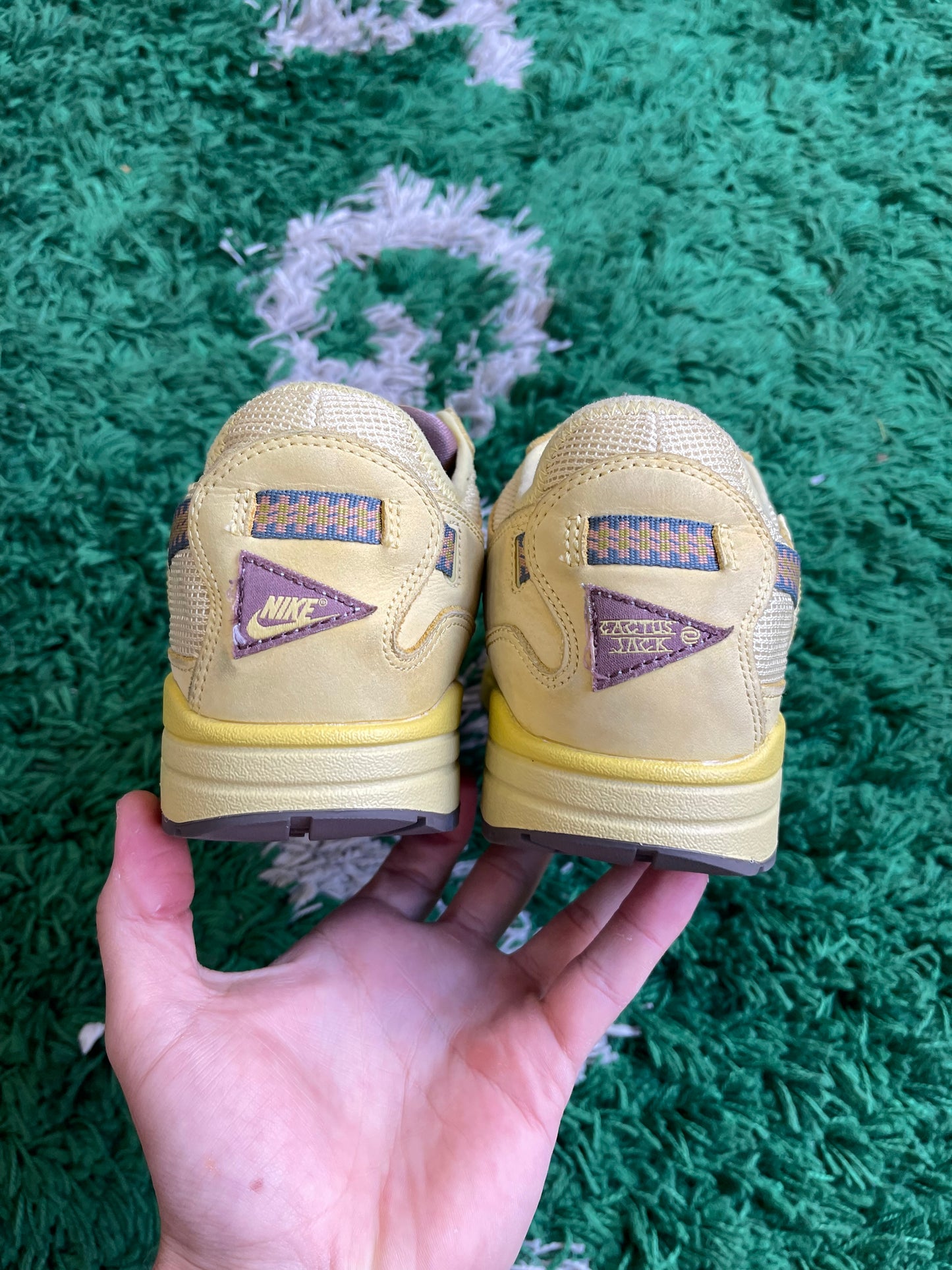 Nike Air Max 1 x Travis Scott “Saturn”