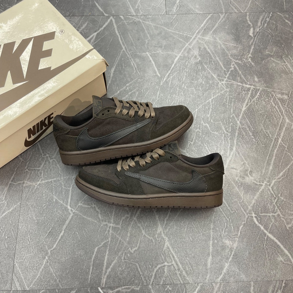 Jordan 1 Retro Low OG SP Travis Scott Velvet Brown (Size 6) (VNDS)