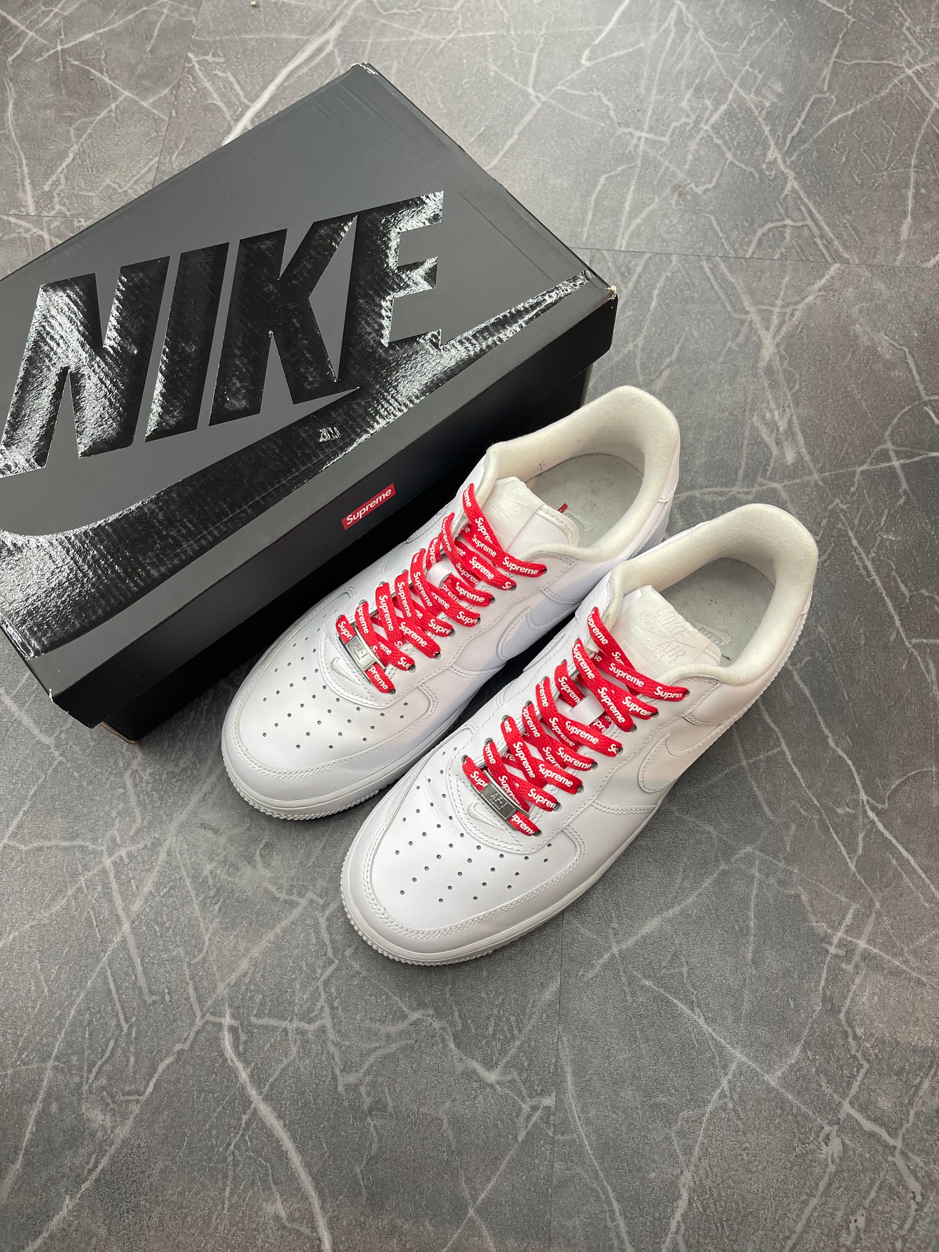 Air Force 1 Low Supreme “White”