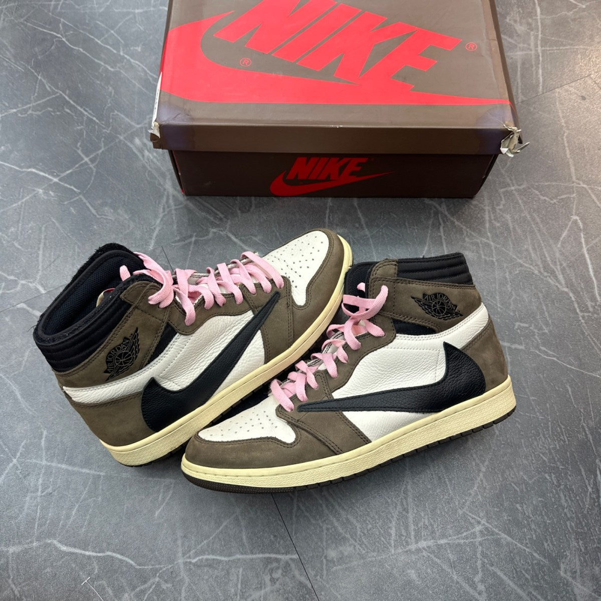 Jordan 1 Retro High OG SP Travis Scott Mocha - Image 1