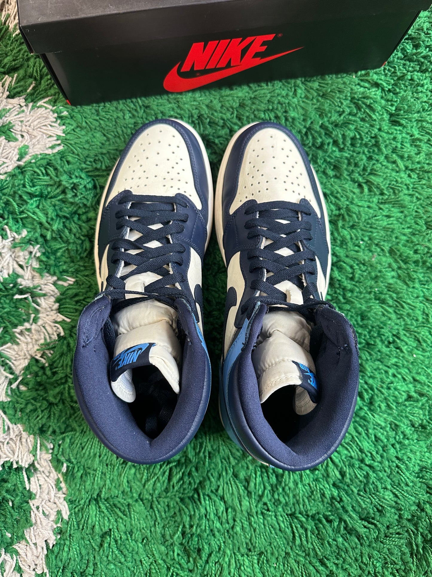 Jordan 1 High “Obsidian”