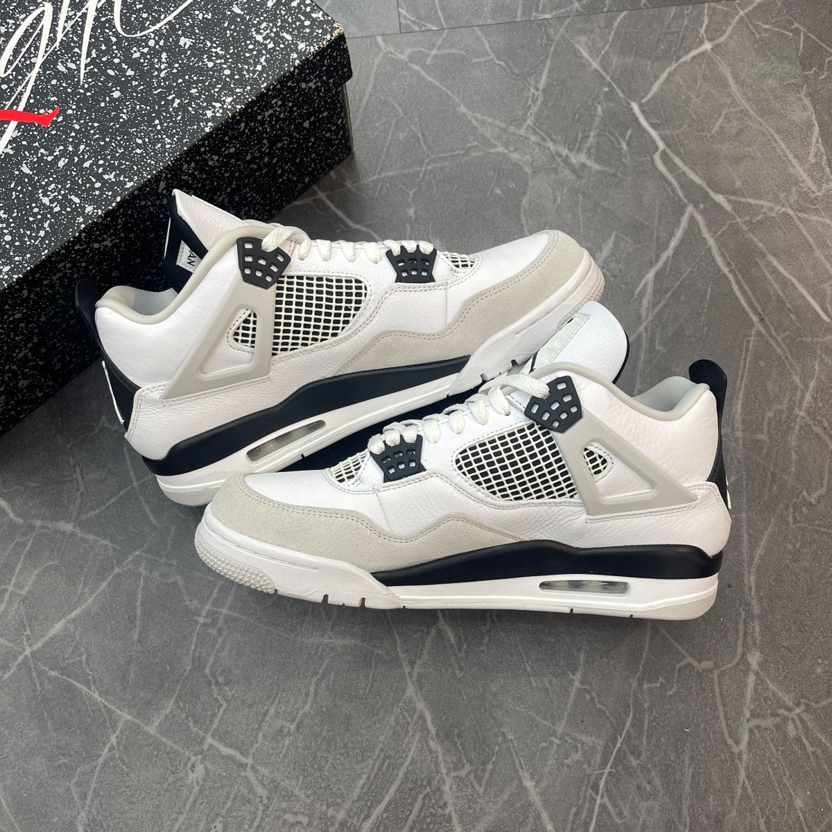Jordan 4 Retro Military Black - Image 2