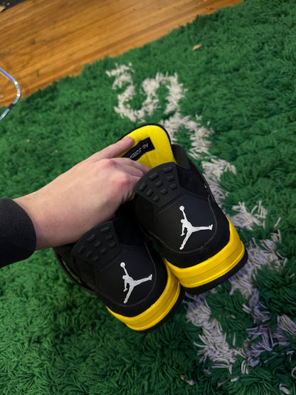 Jordan 4 “Thunder”